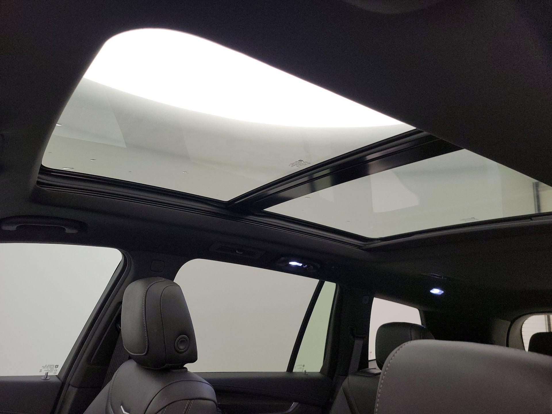 Thumbnail: 2023 Cadillac XT6 - 19
