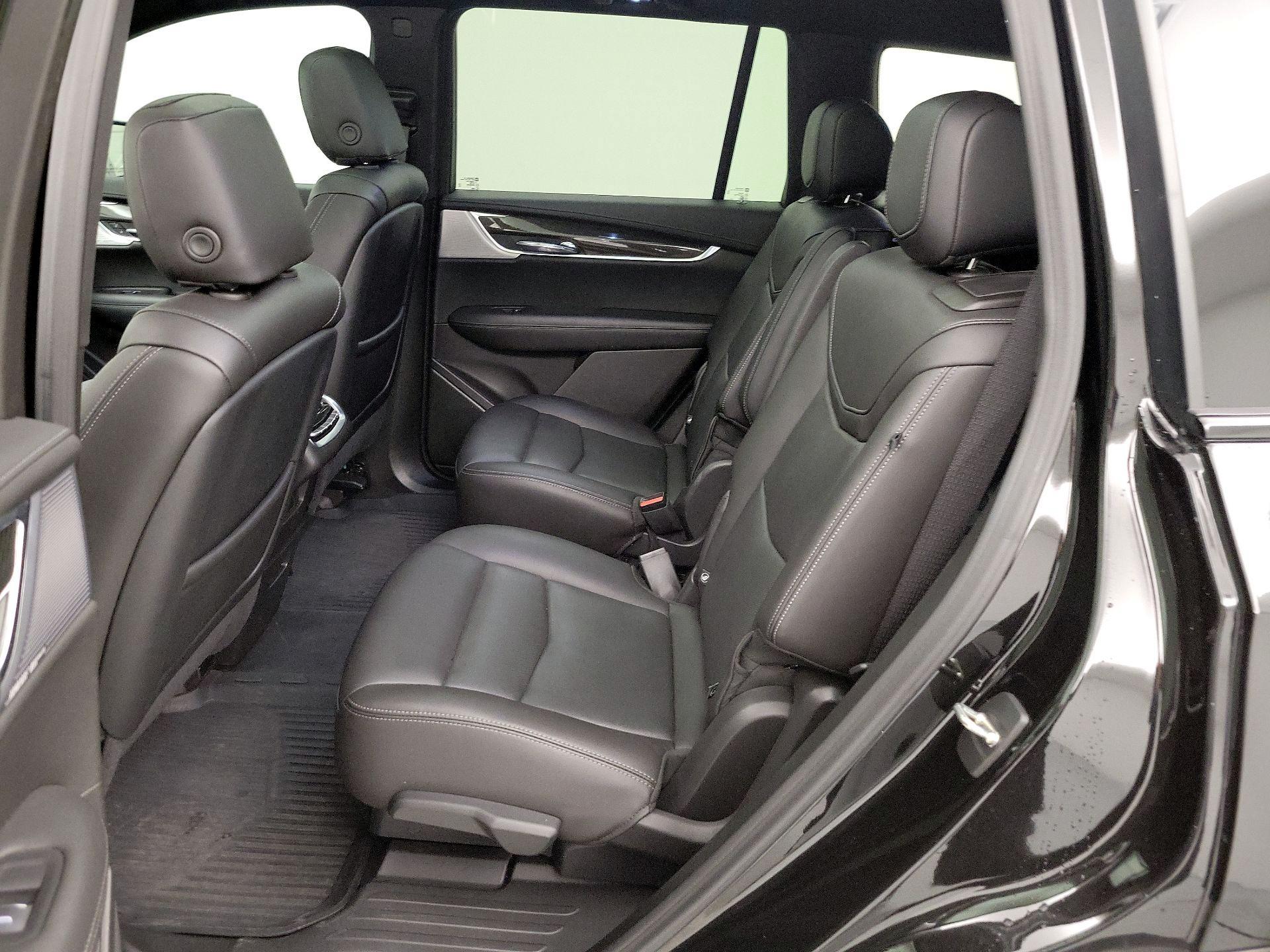 Thumbnail: 2023 Cadillac XT6 - 20
