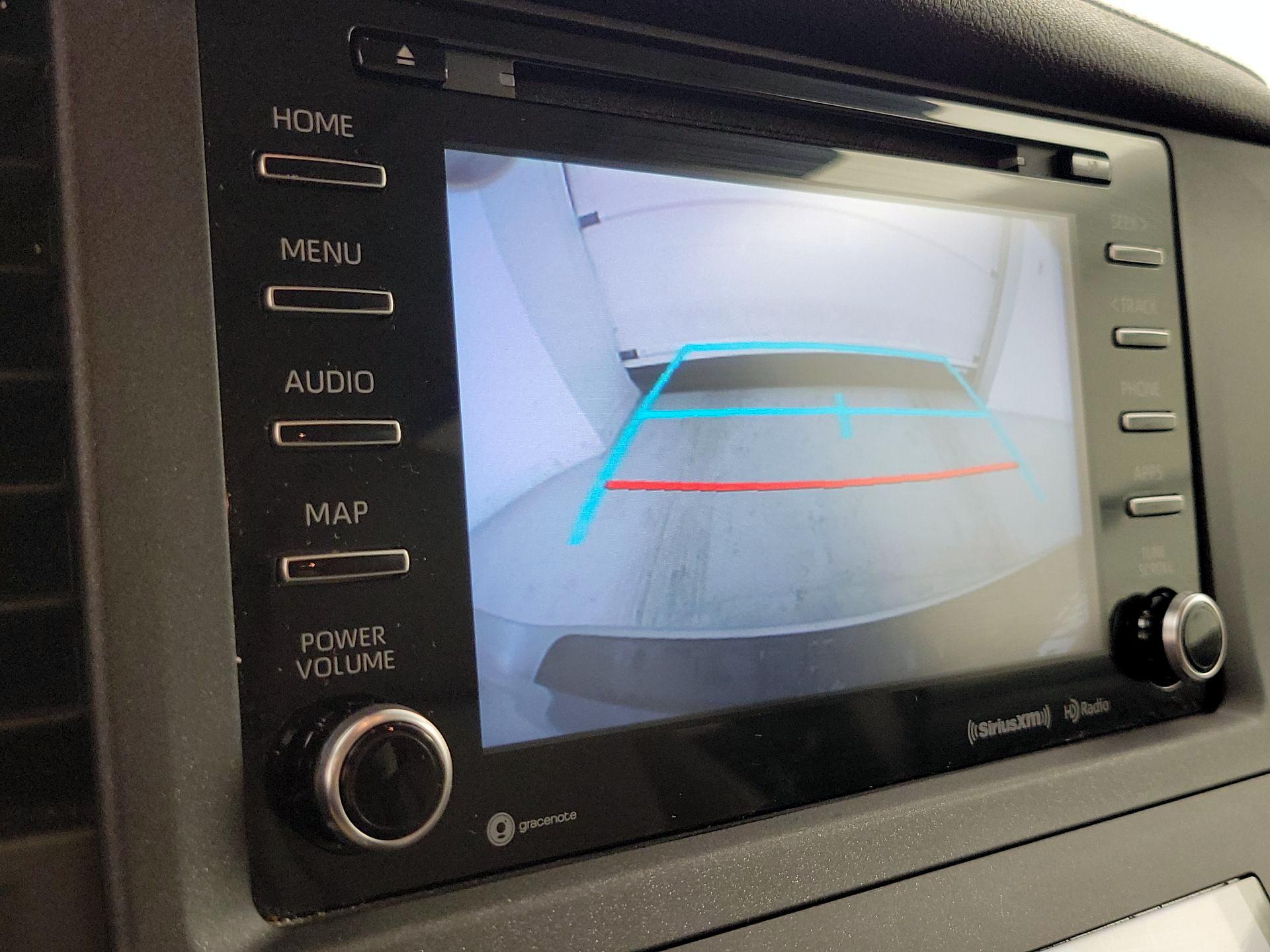 Thumbnail: 2019 Toyota Sienna - 15