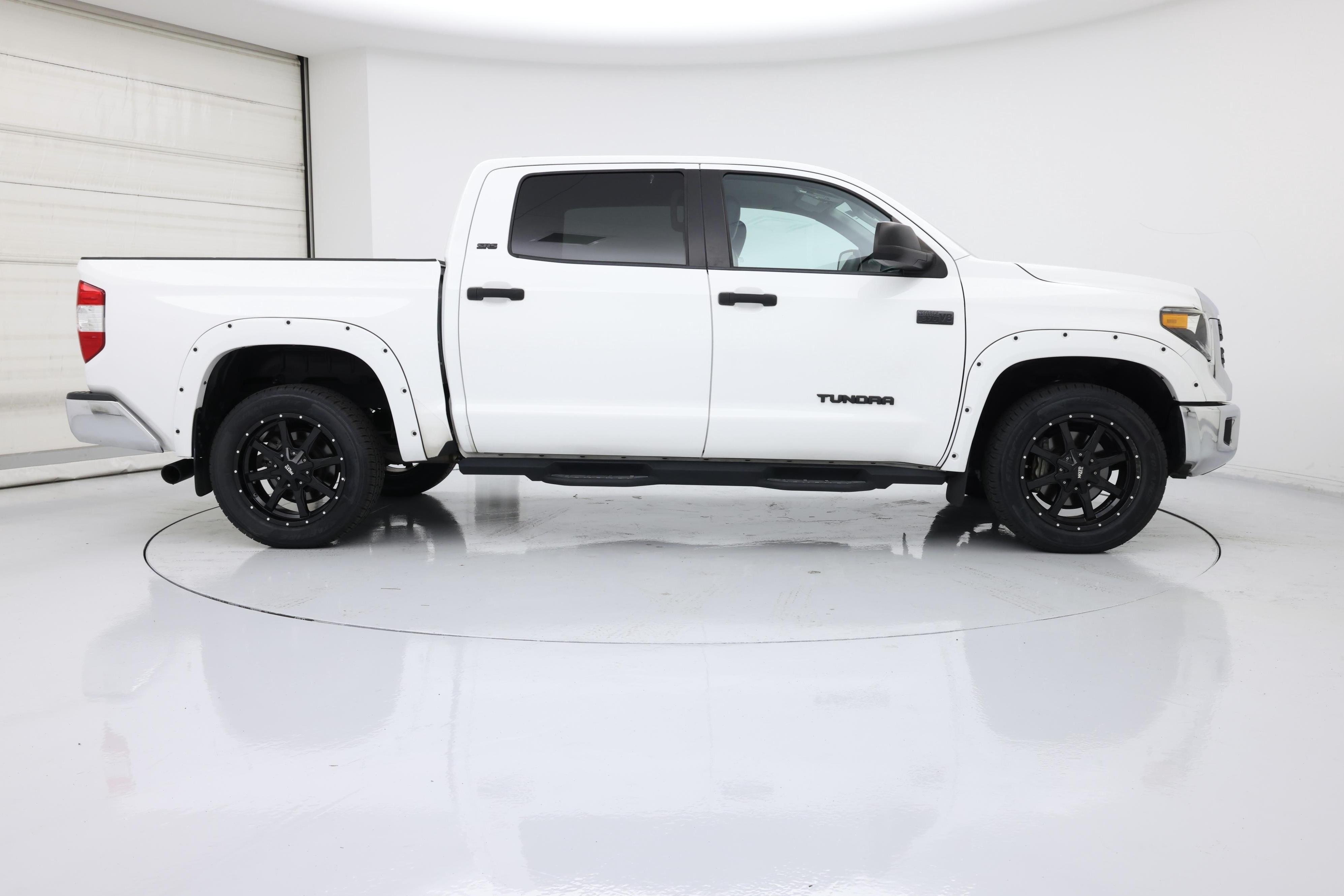 Thumbnail: 2021 Toyota Tundra - 7