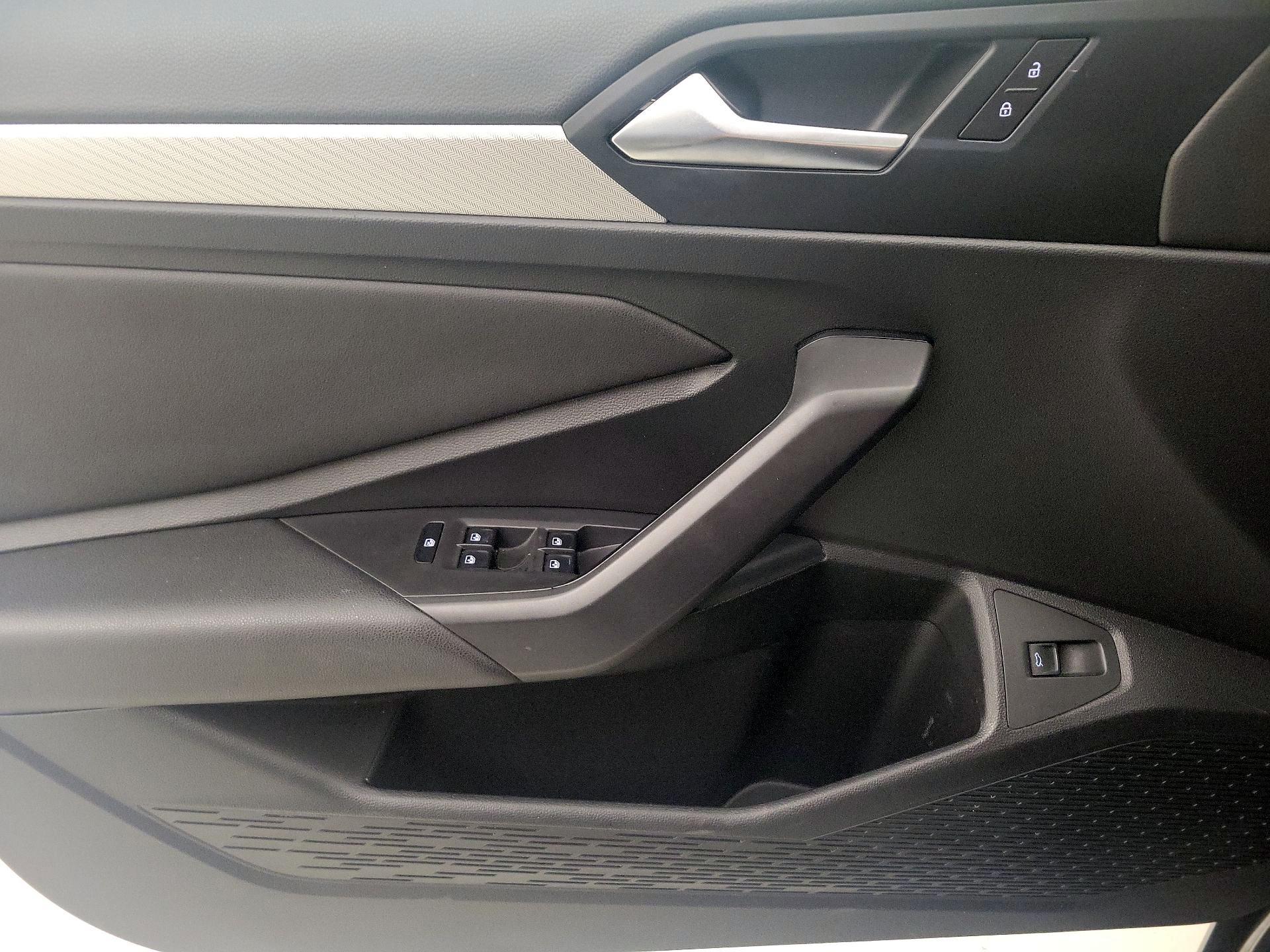 Thumbnail: 2019 Volkswagen Jetta - 12