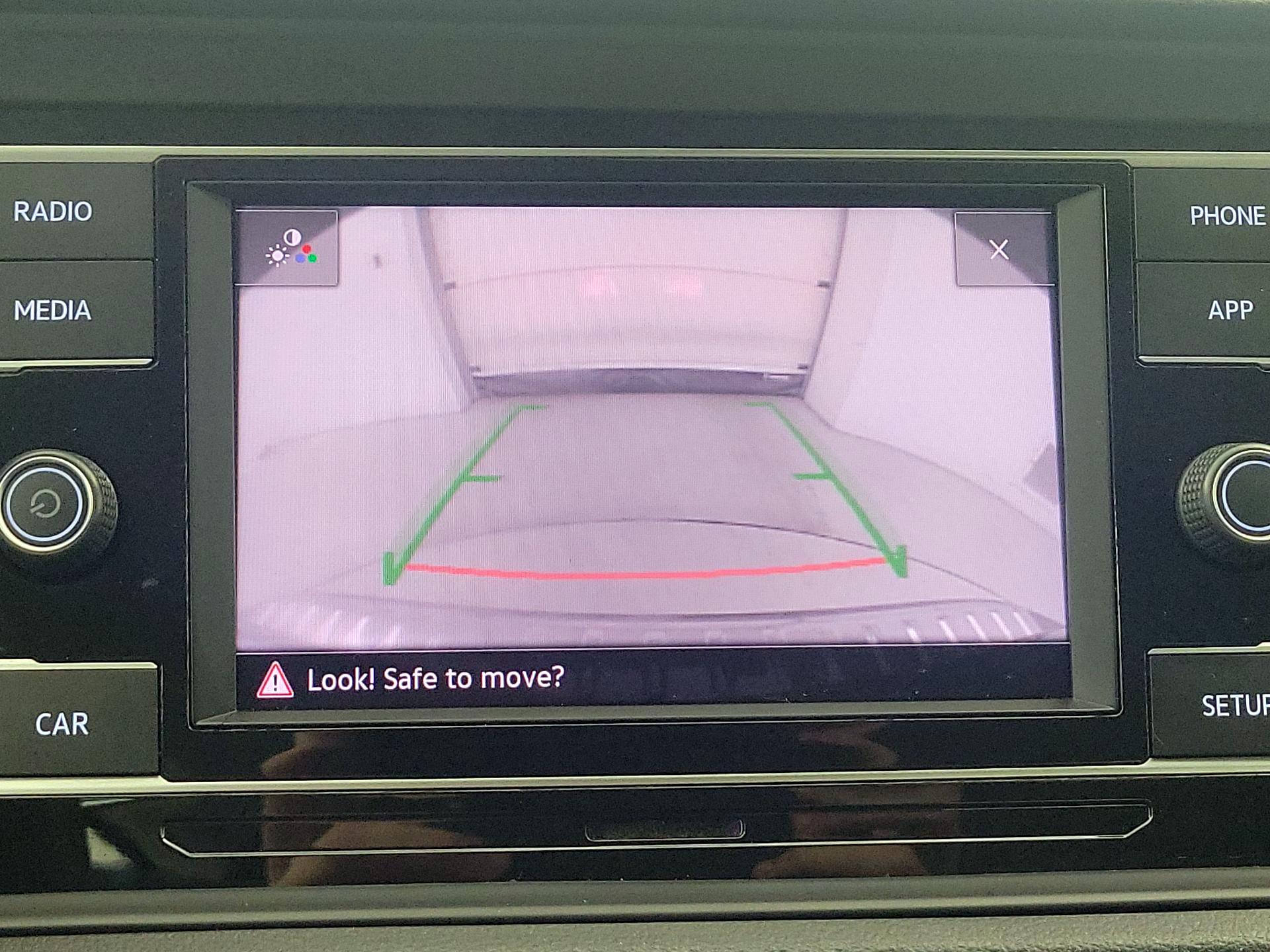 Thumbnail: 2019 Volkswagen Jetta - 14