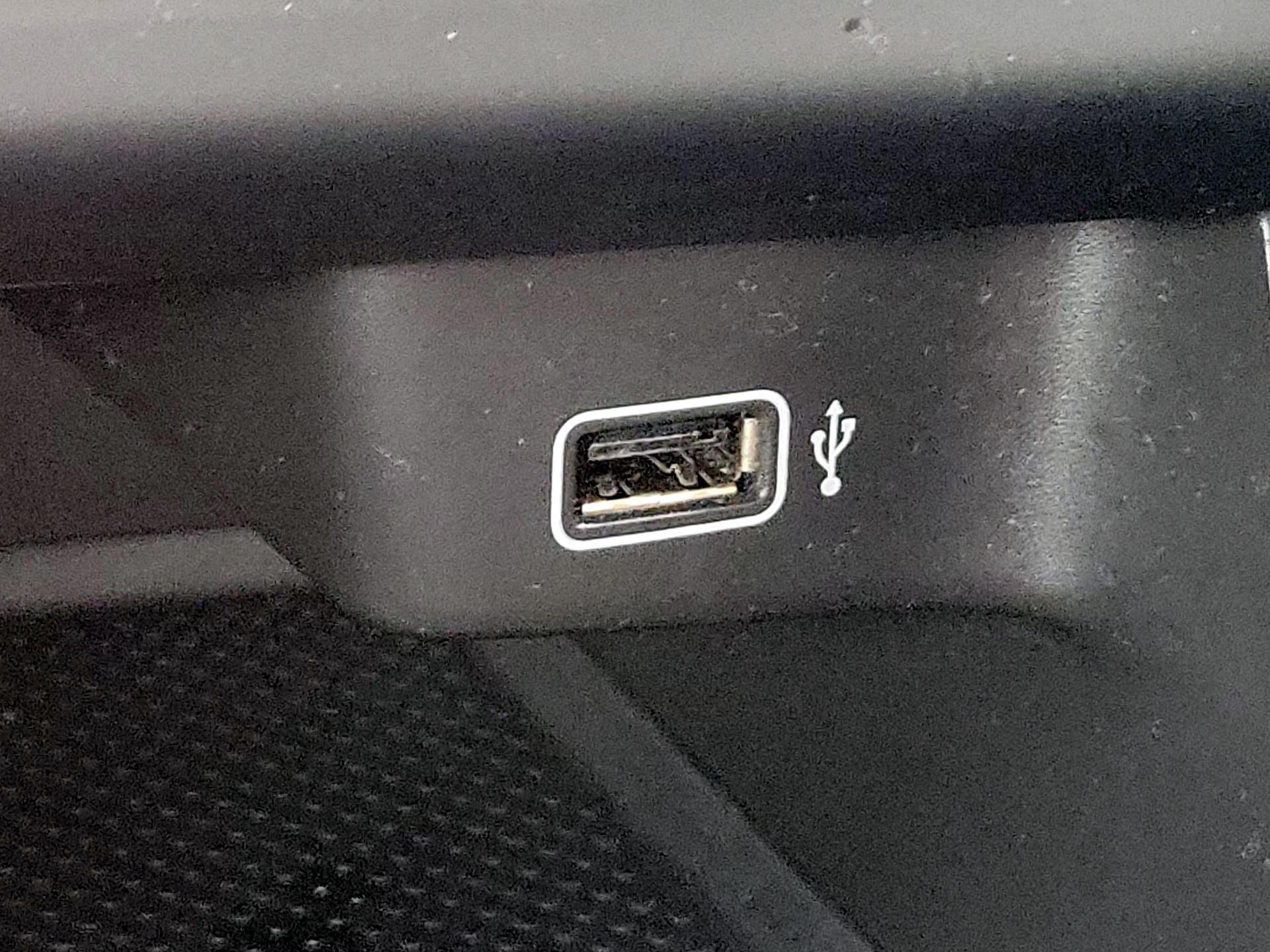 Thumbnail: 2019 Volkswagen Jetta - 18