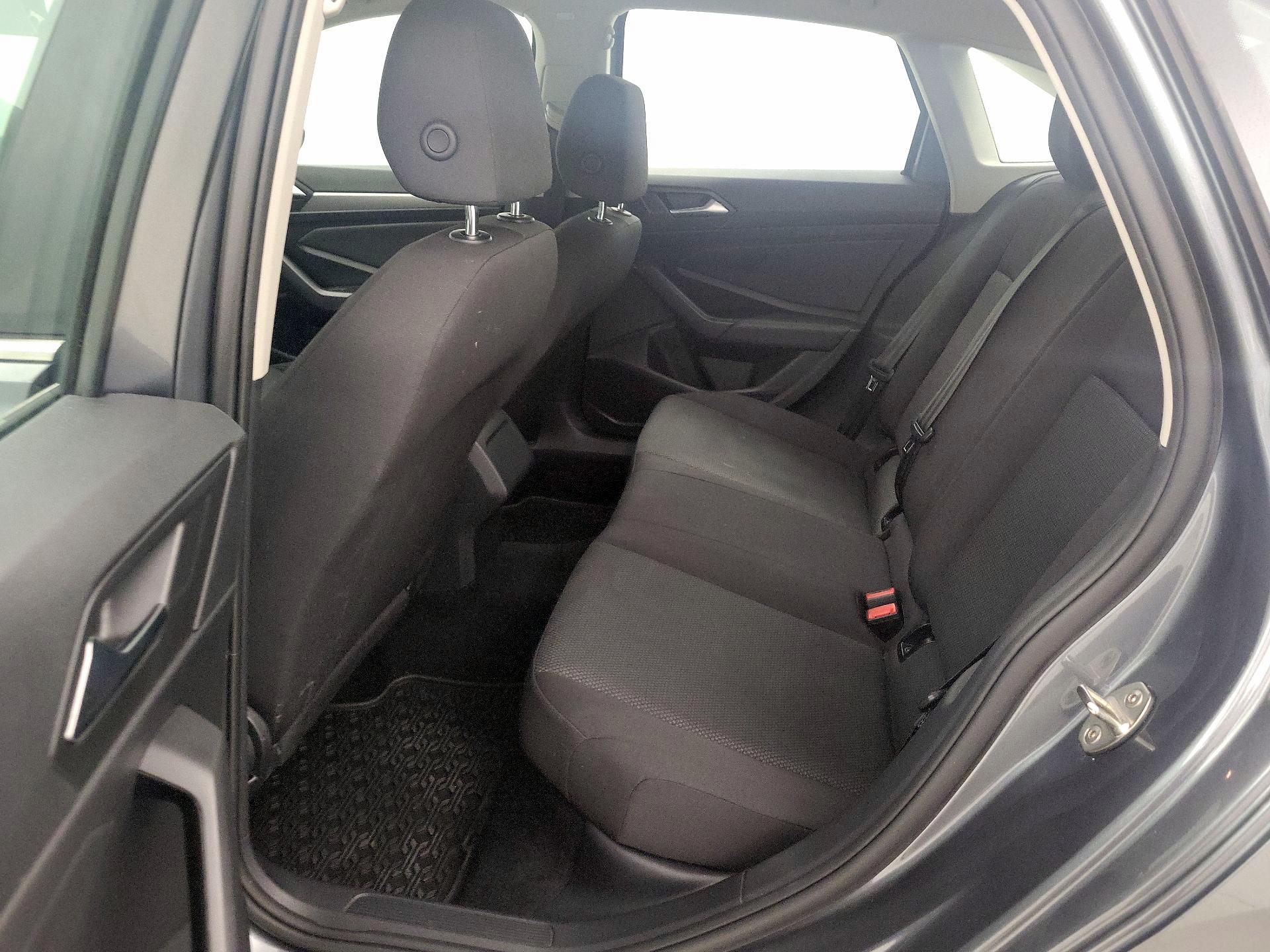 Thumbnail: 2019 Volkswagen Jetta - 19