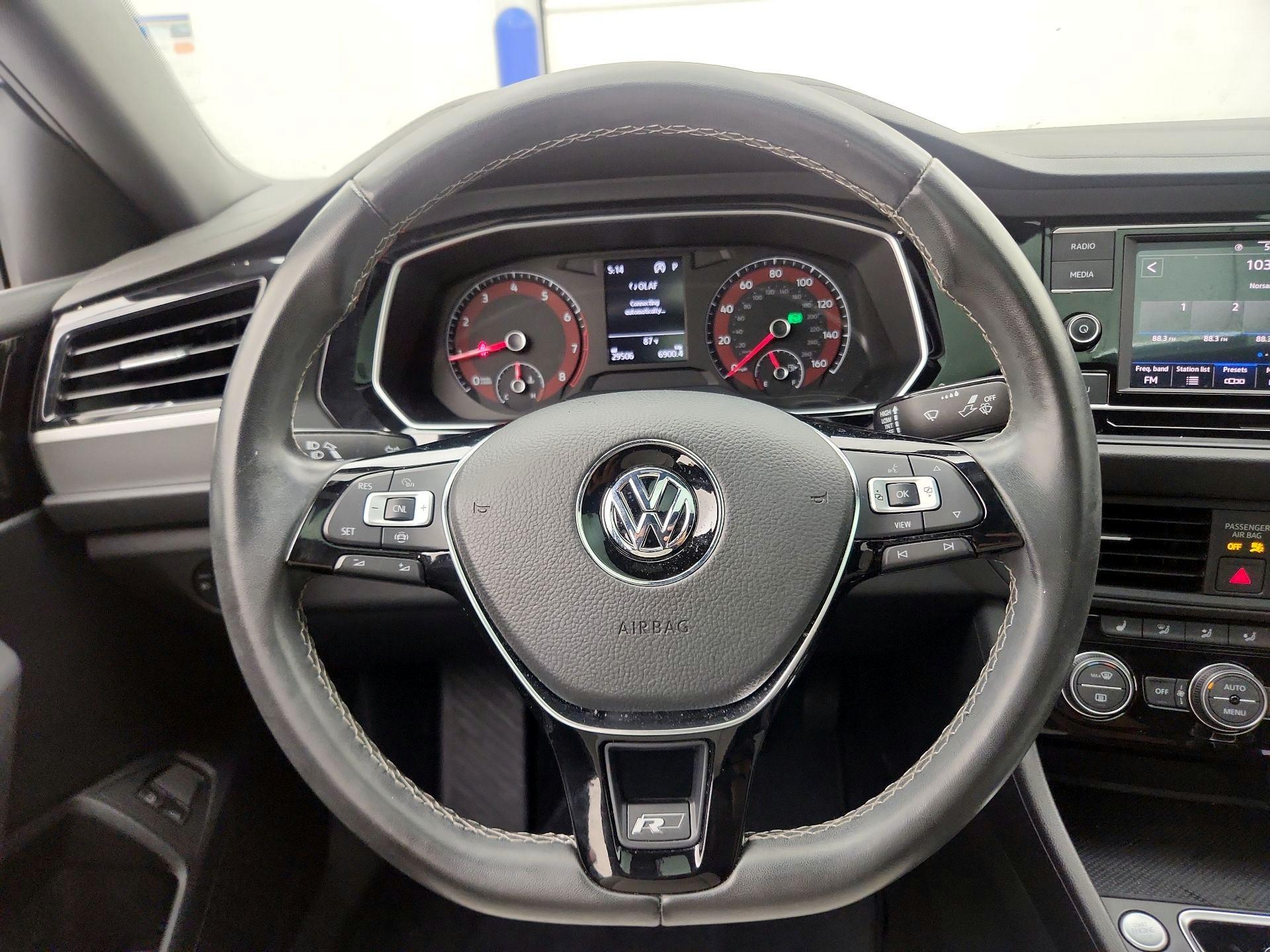 Thumbnail: 2021 Volkswagen Jetta - 10