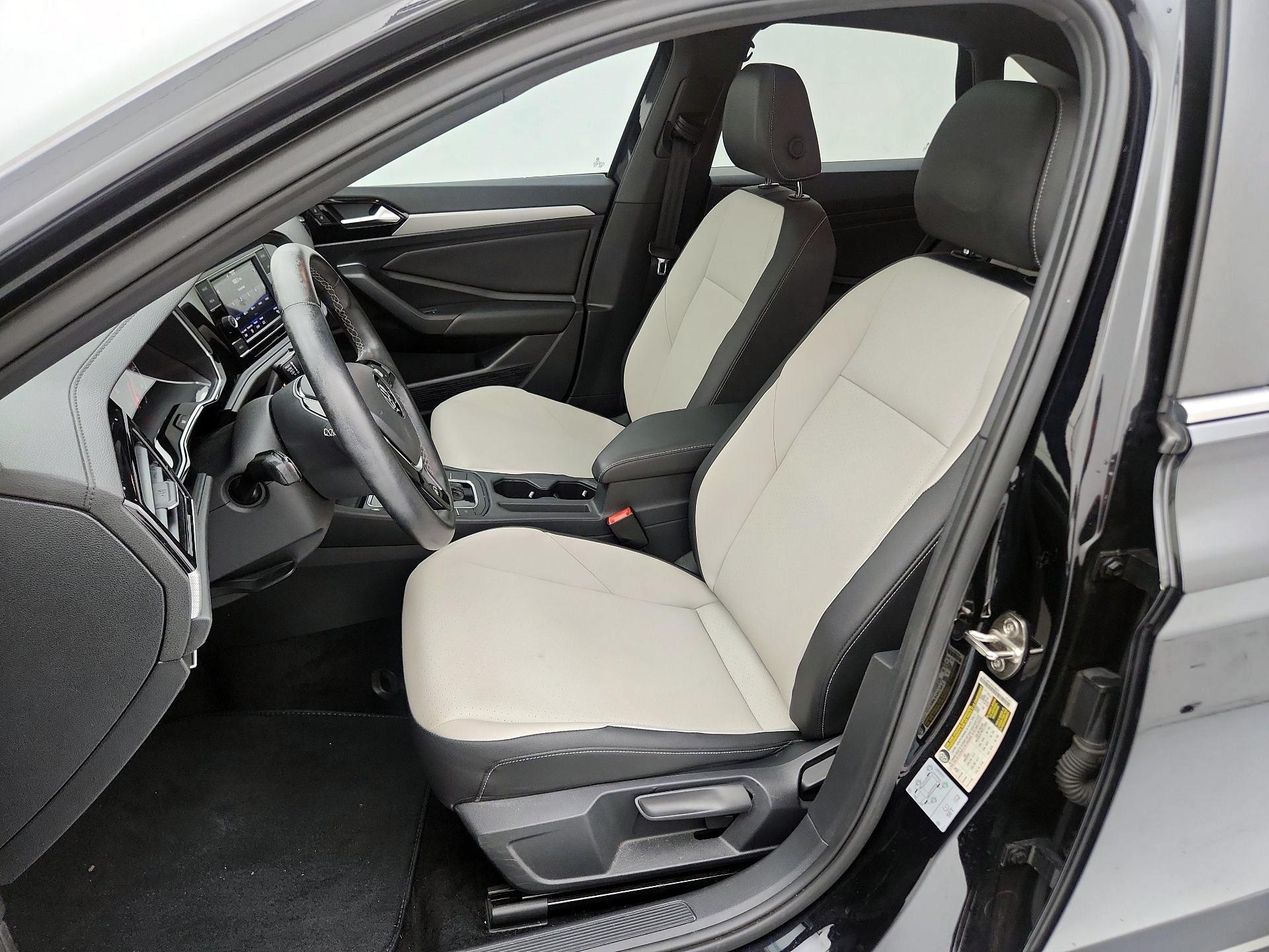 Thumbnail: 2021 Volkswagen Jetta - 11