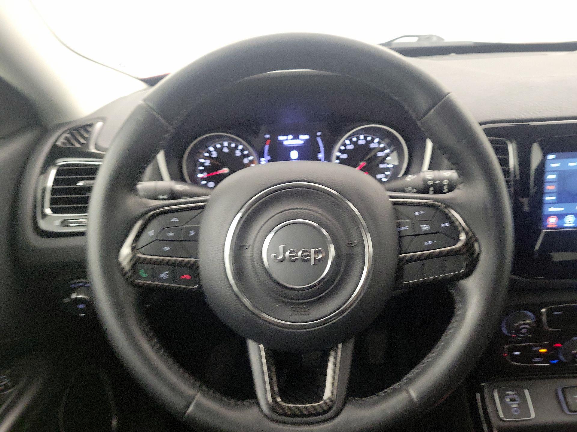 Thumbnail: 2020 Jeep Compass - 10