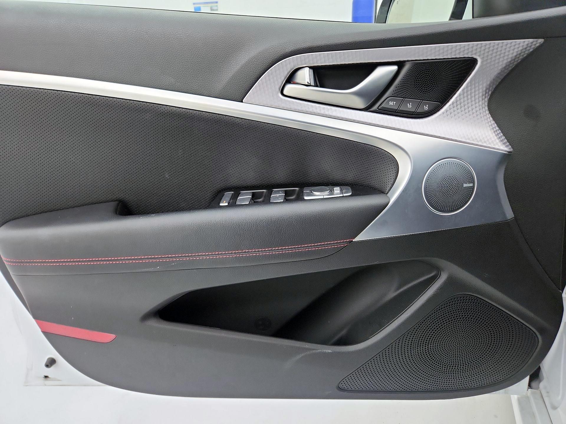 Thumbnail: 2023 Genesis G70 - 12