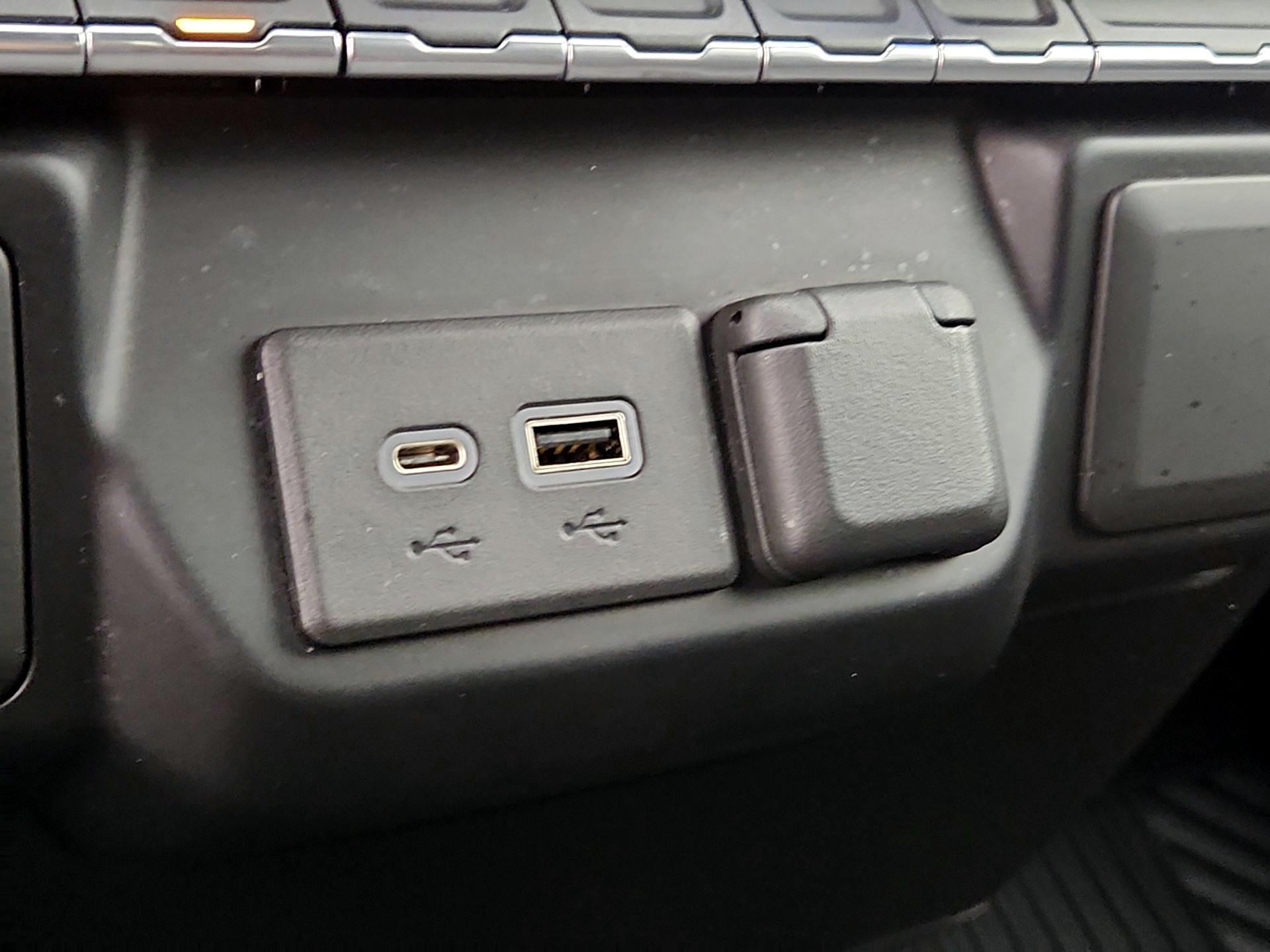 Thumbnail: 2021 Chevrolet Silverado 1500 - 18