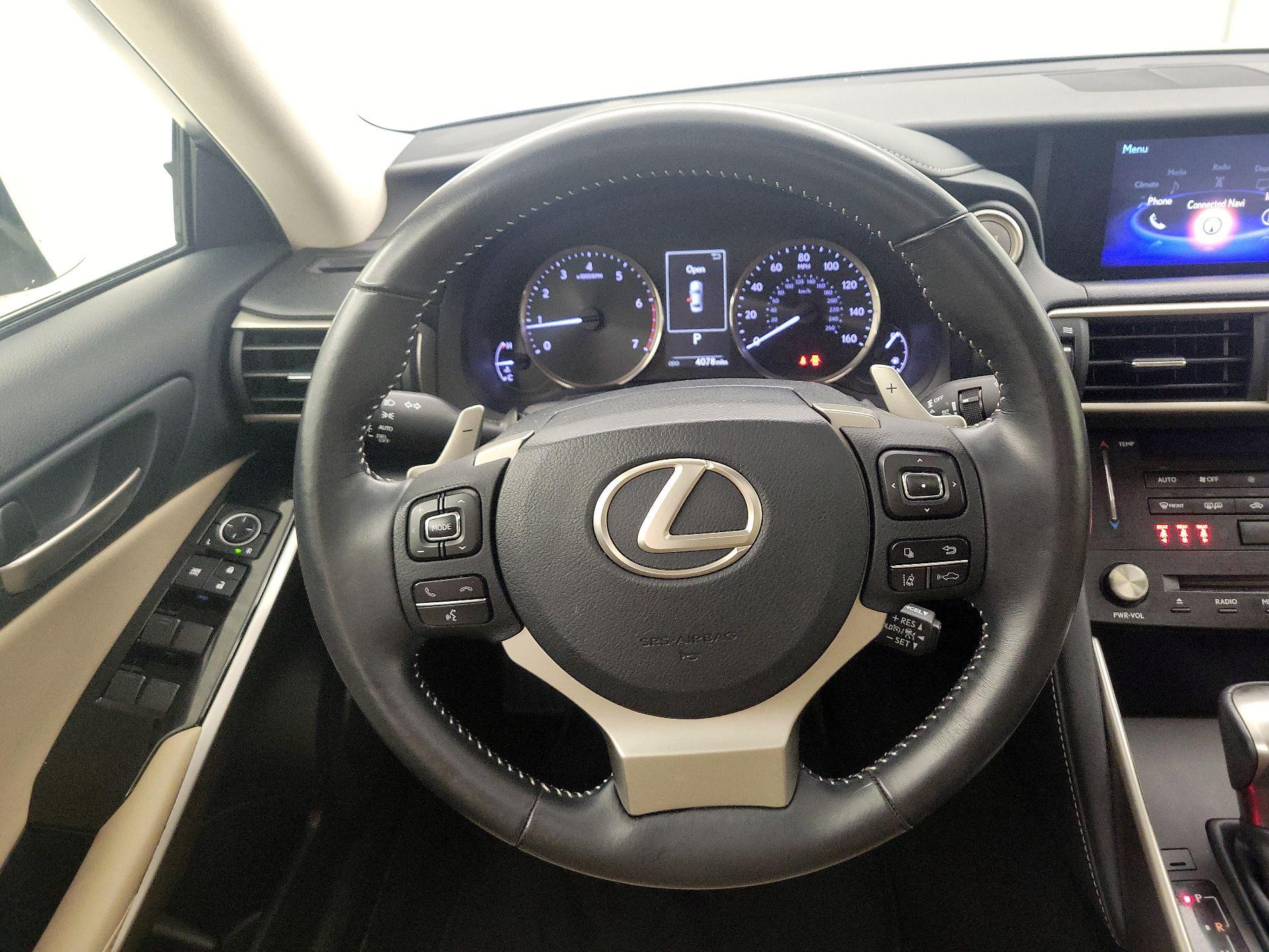 Thumbnail: 2017 Lexus IS - 10