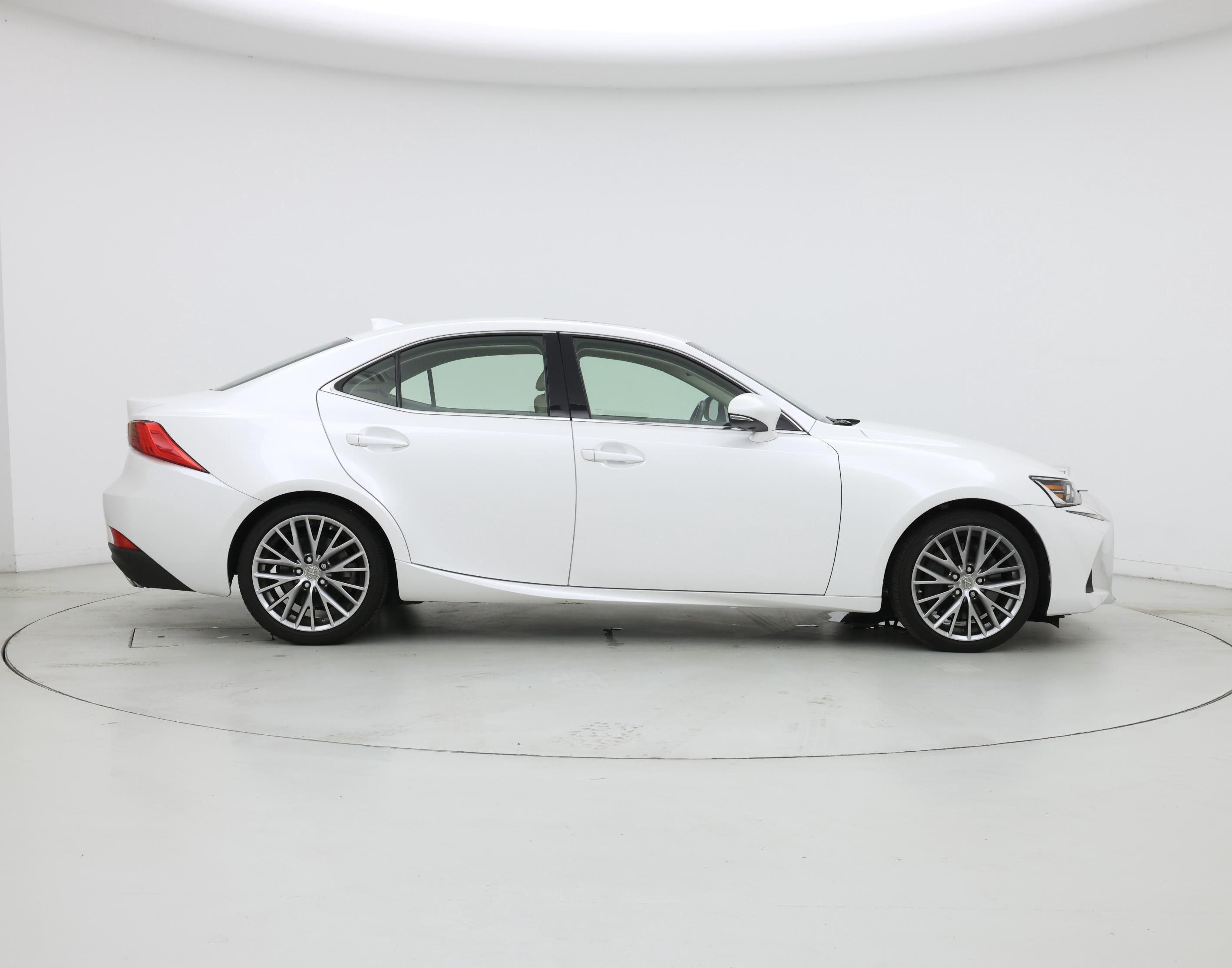 Thumbnail: 2017 Lexus IS - 7