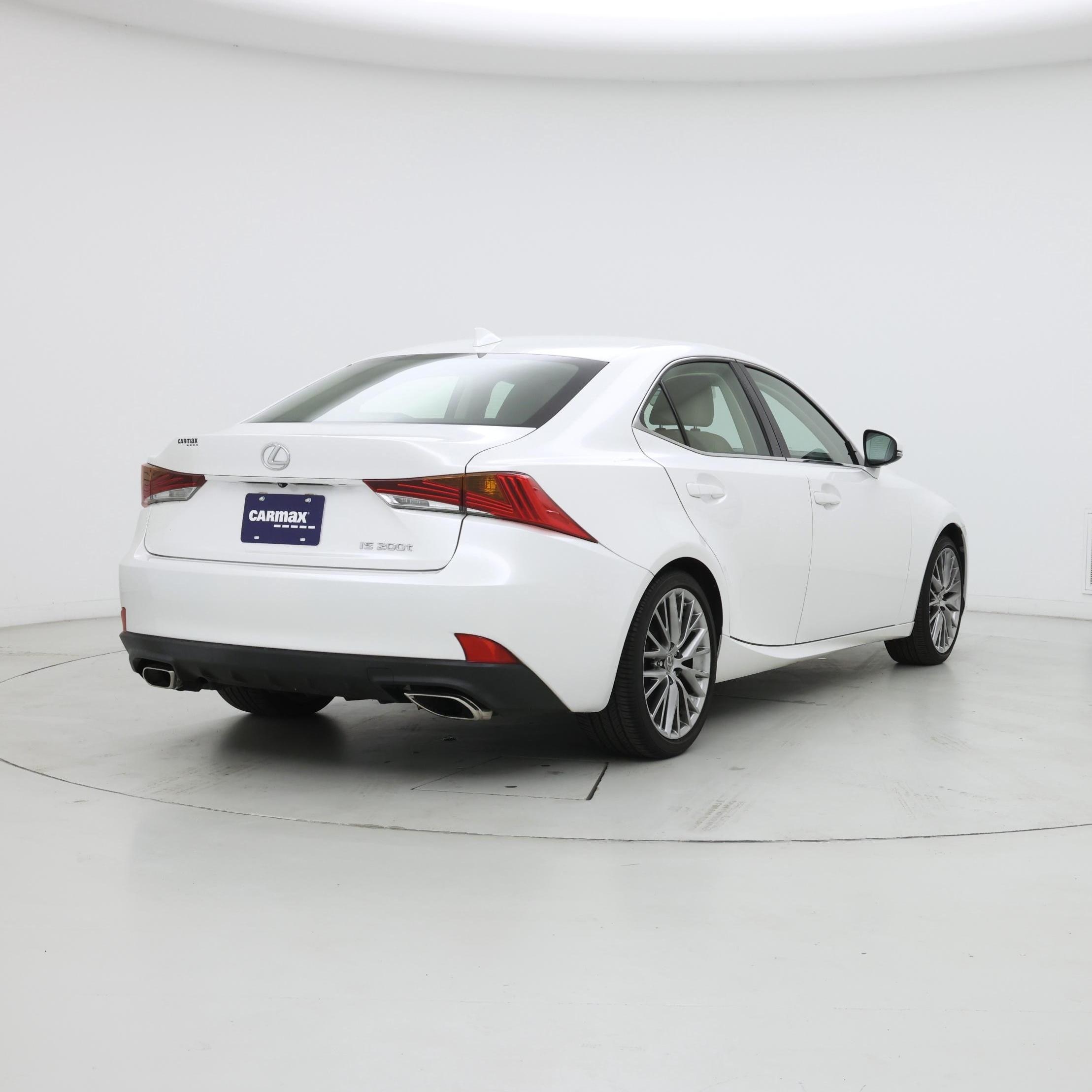 Thumbnail: 2017 Lexus IS - 8