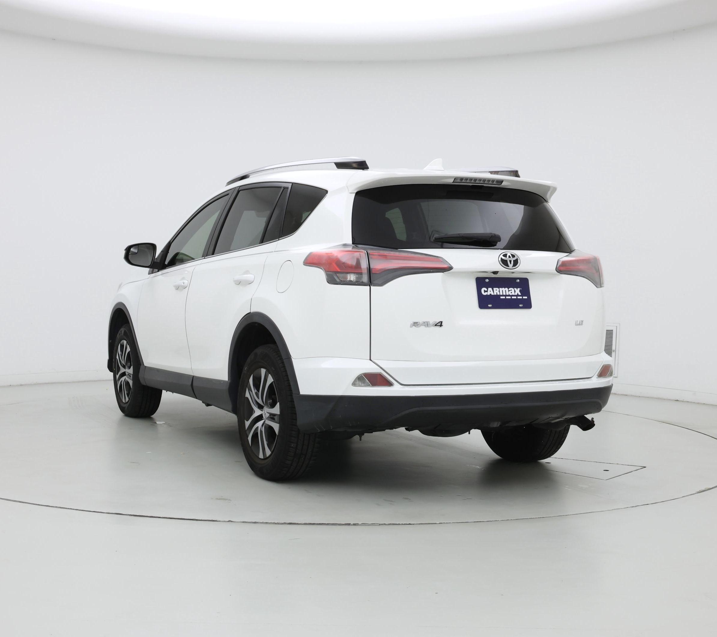 Thumbnail: 2017 Toyota RAV4 - 2