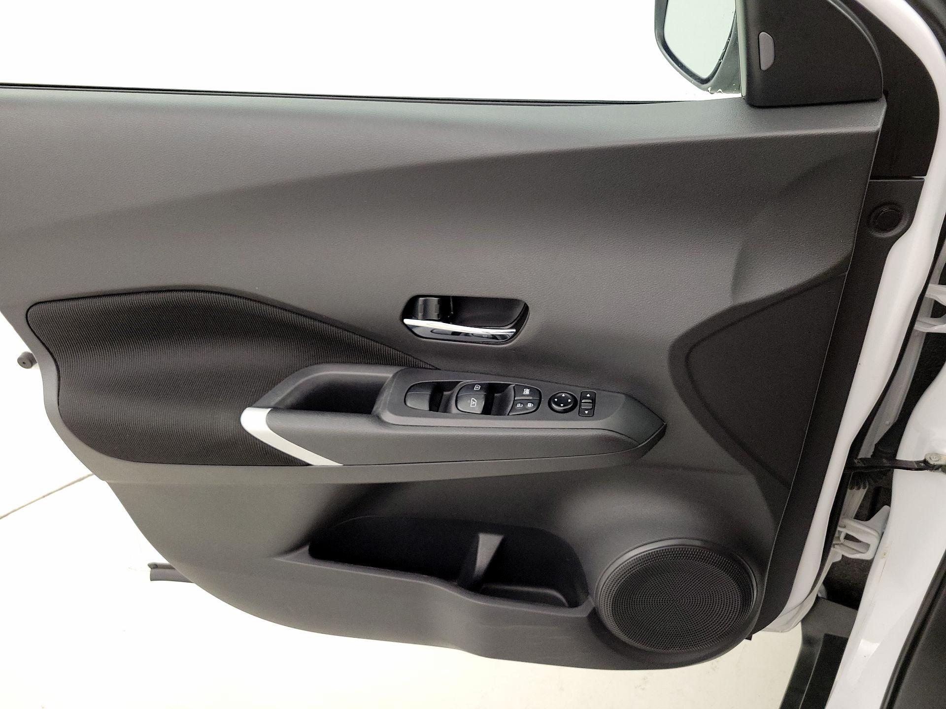 Thumbnail: 2021 Nissan Kicks - 12