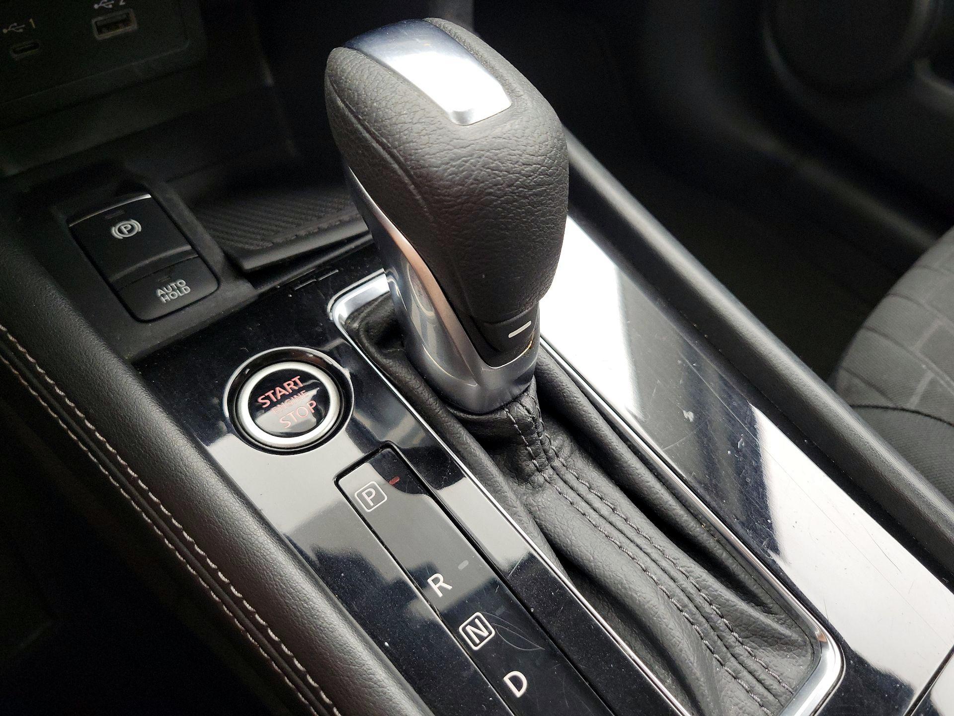 Thumbnail: 2021 Nissan Kicks - 16