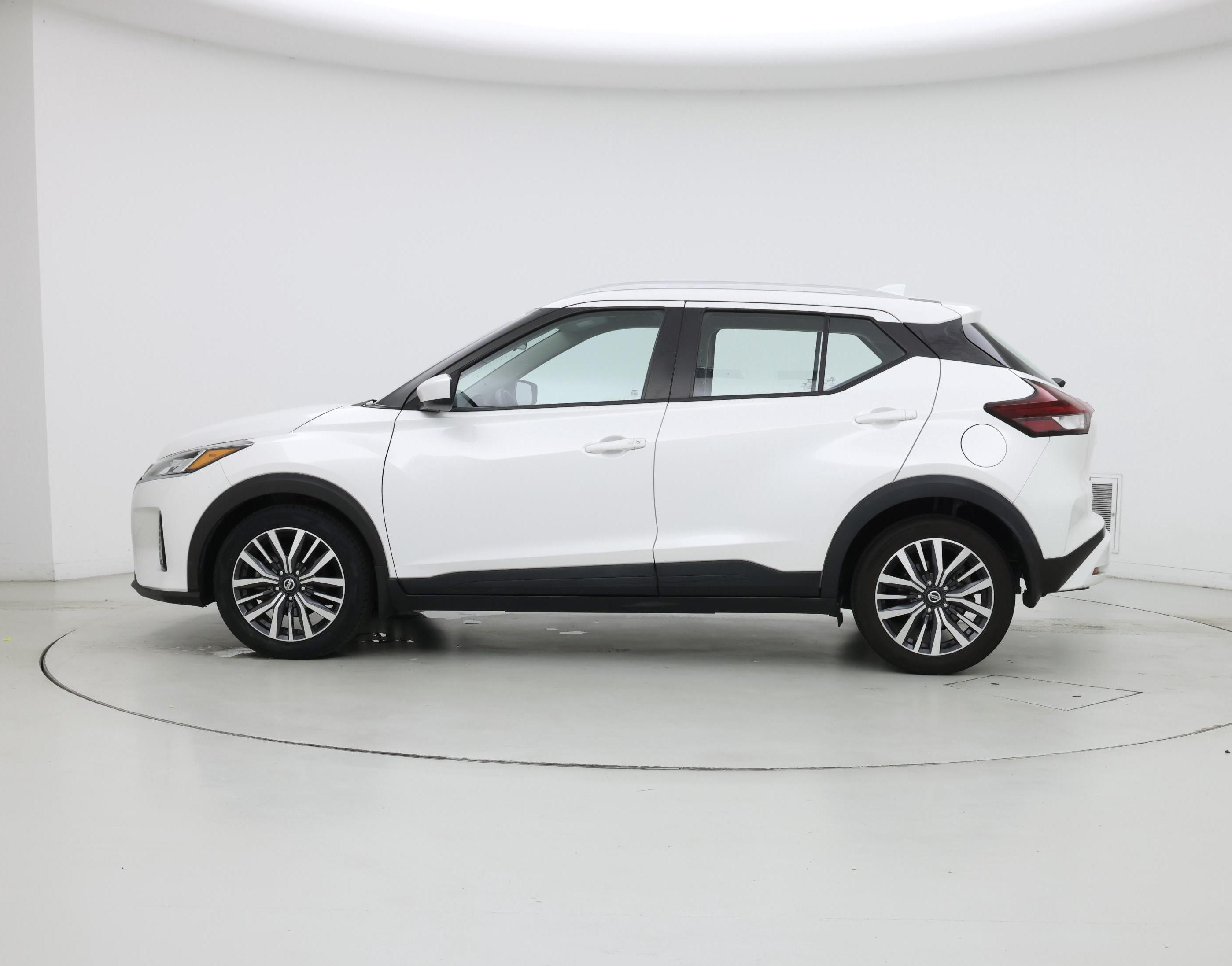 Thumbnail: 2021 Nissan Kicks - 3
