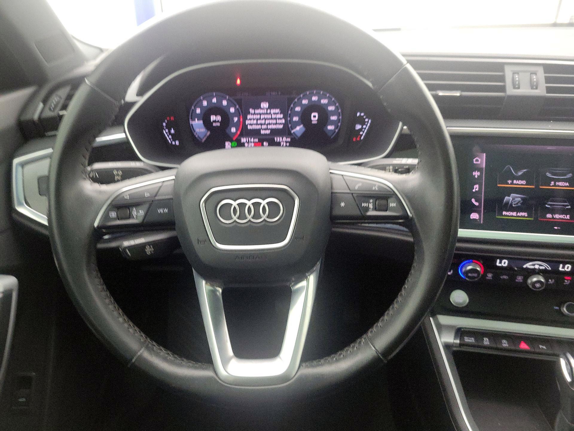 Thumbnail: 2020 Audi Q3 - 10