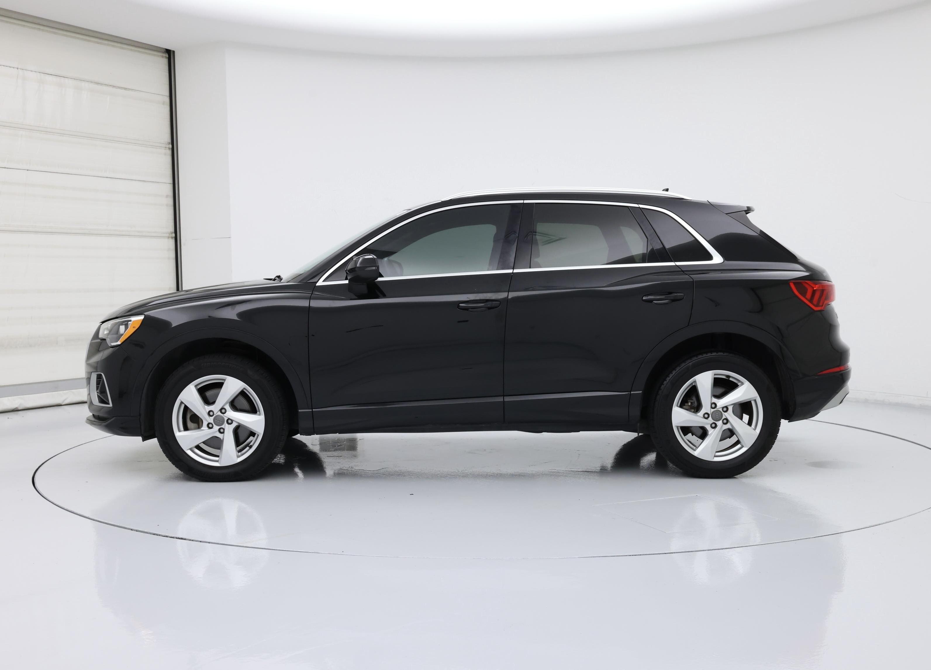 Thumbnail: 2020 Audi Q3 - 3