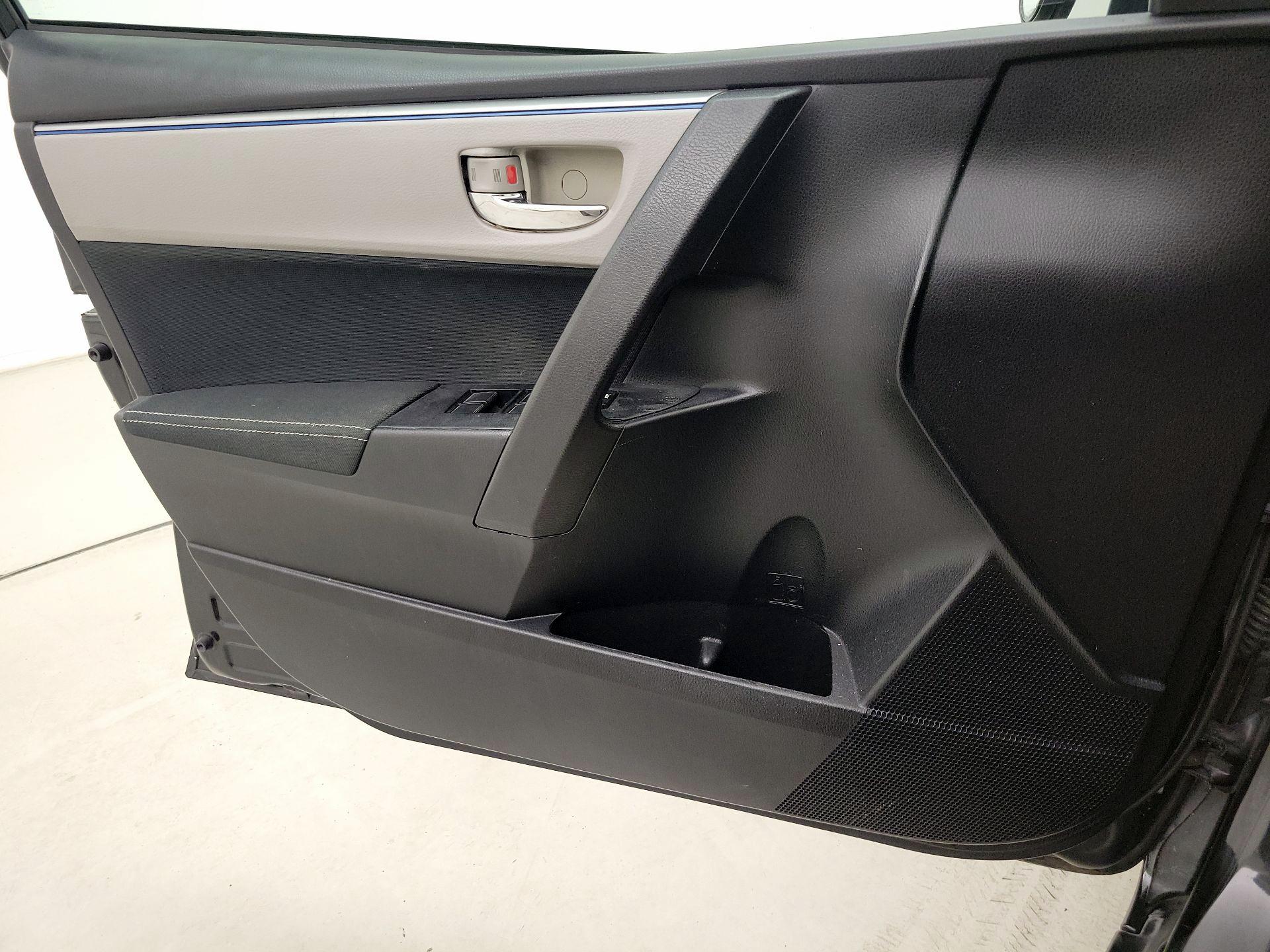 Thumbnail: 2016 Toyota Corolla - 12