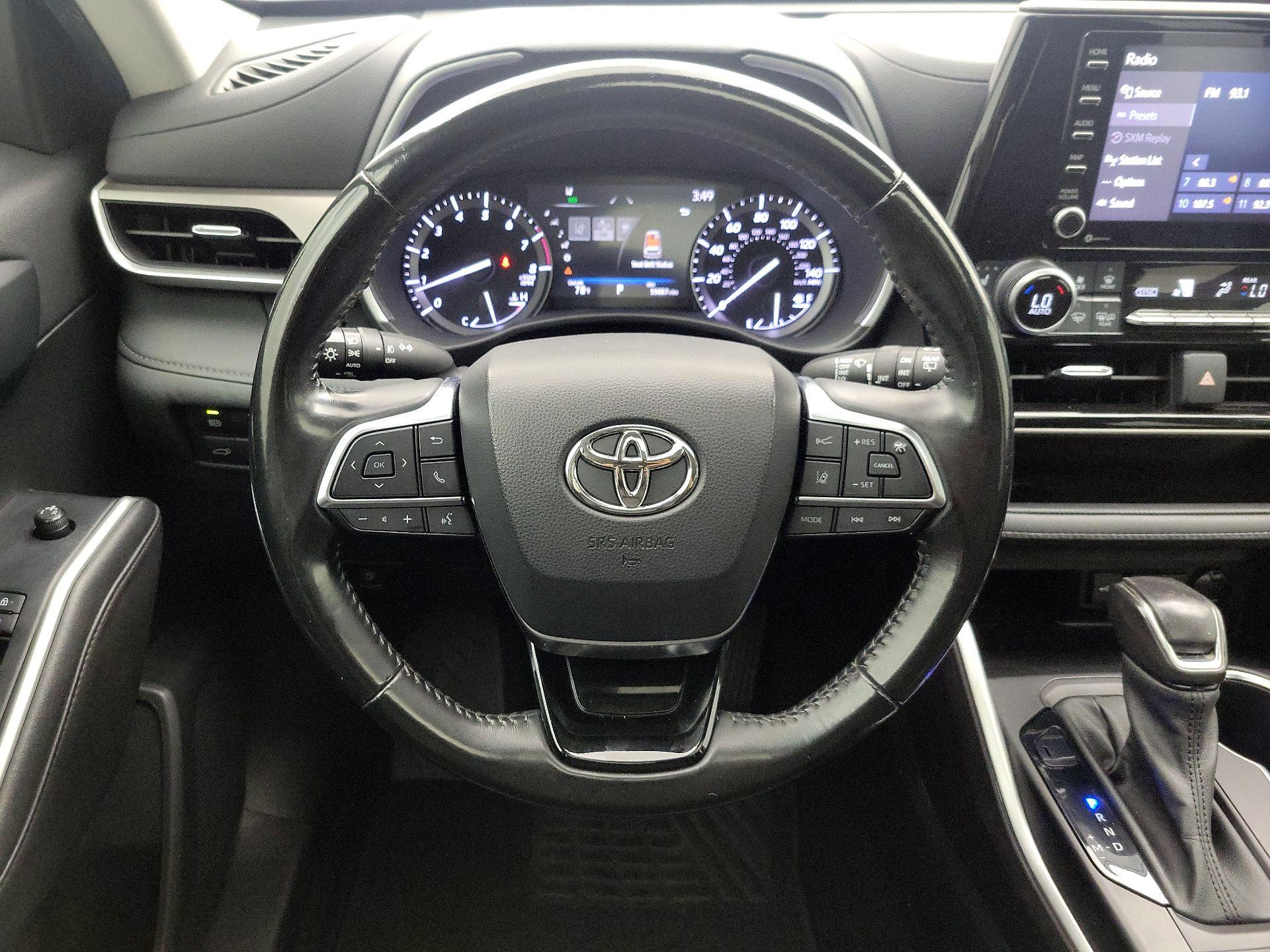 Thumbnail: 2021 Toyota Highlander - 10
