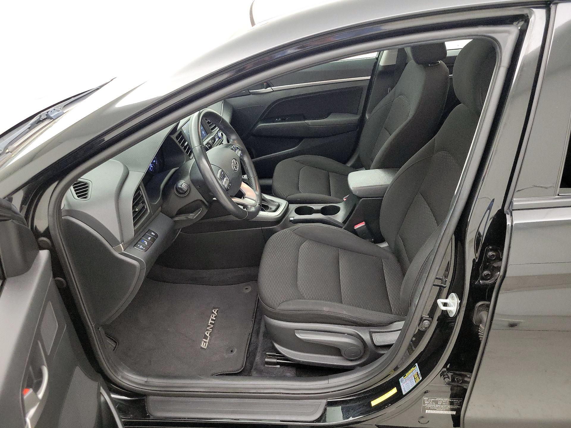 Thumbnail: 2019 Hyundai Elantra - 11