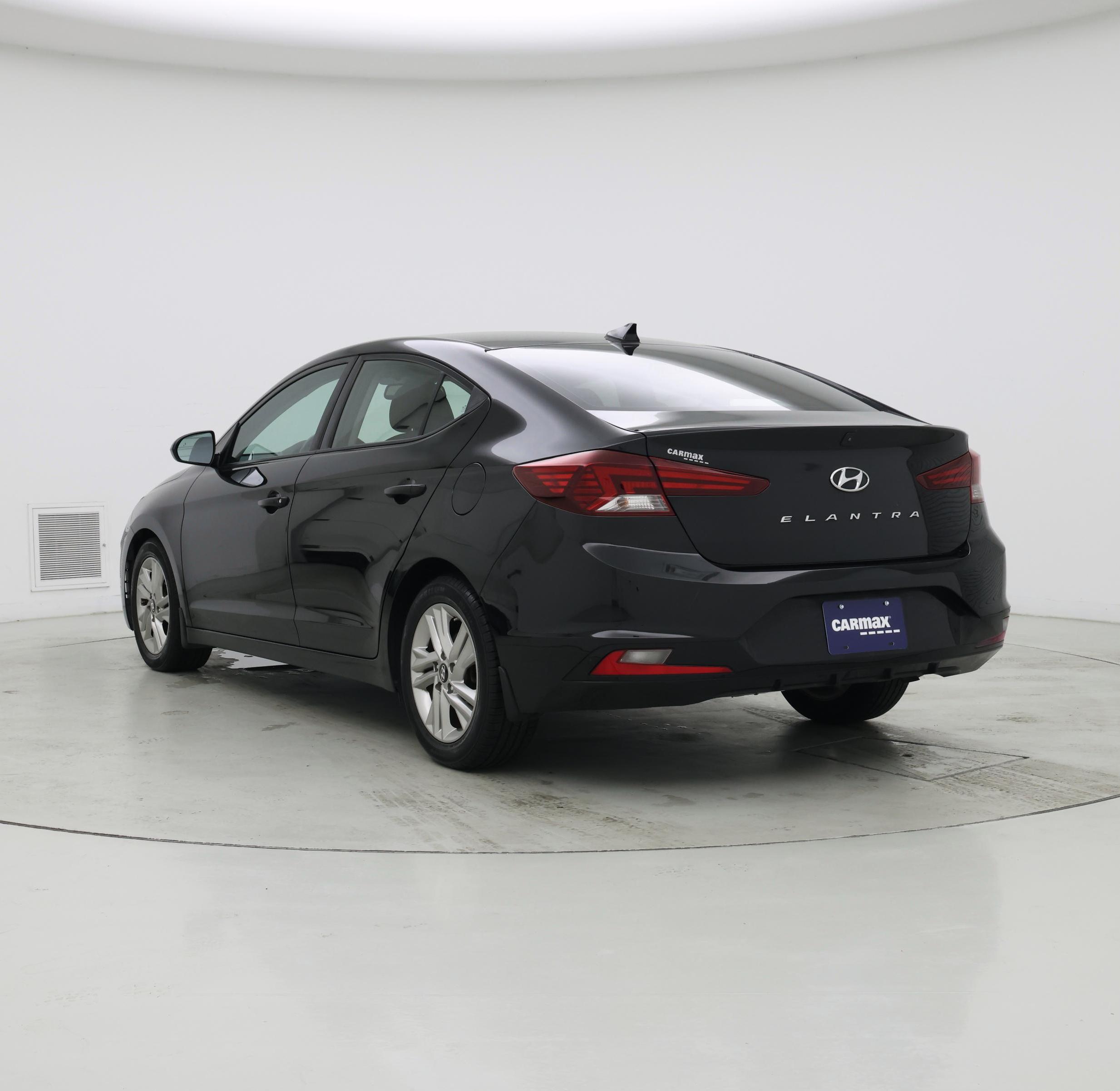 Thumbnail: 2019 Hyundai Elantra - 2
