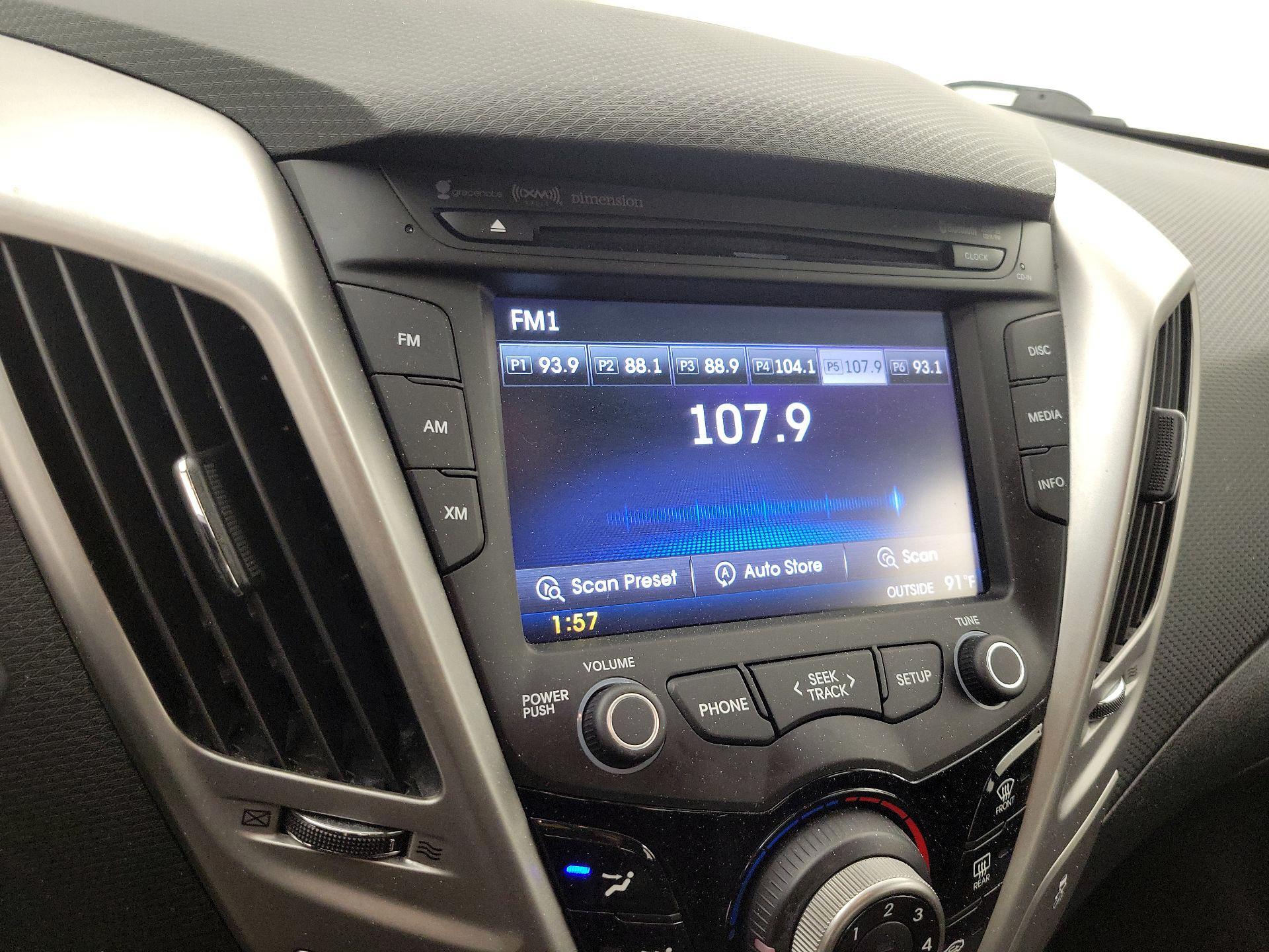 Thumbnail: 2016 Hyundai Veloster - 15