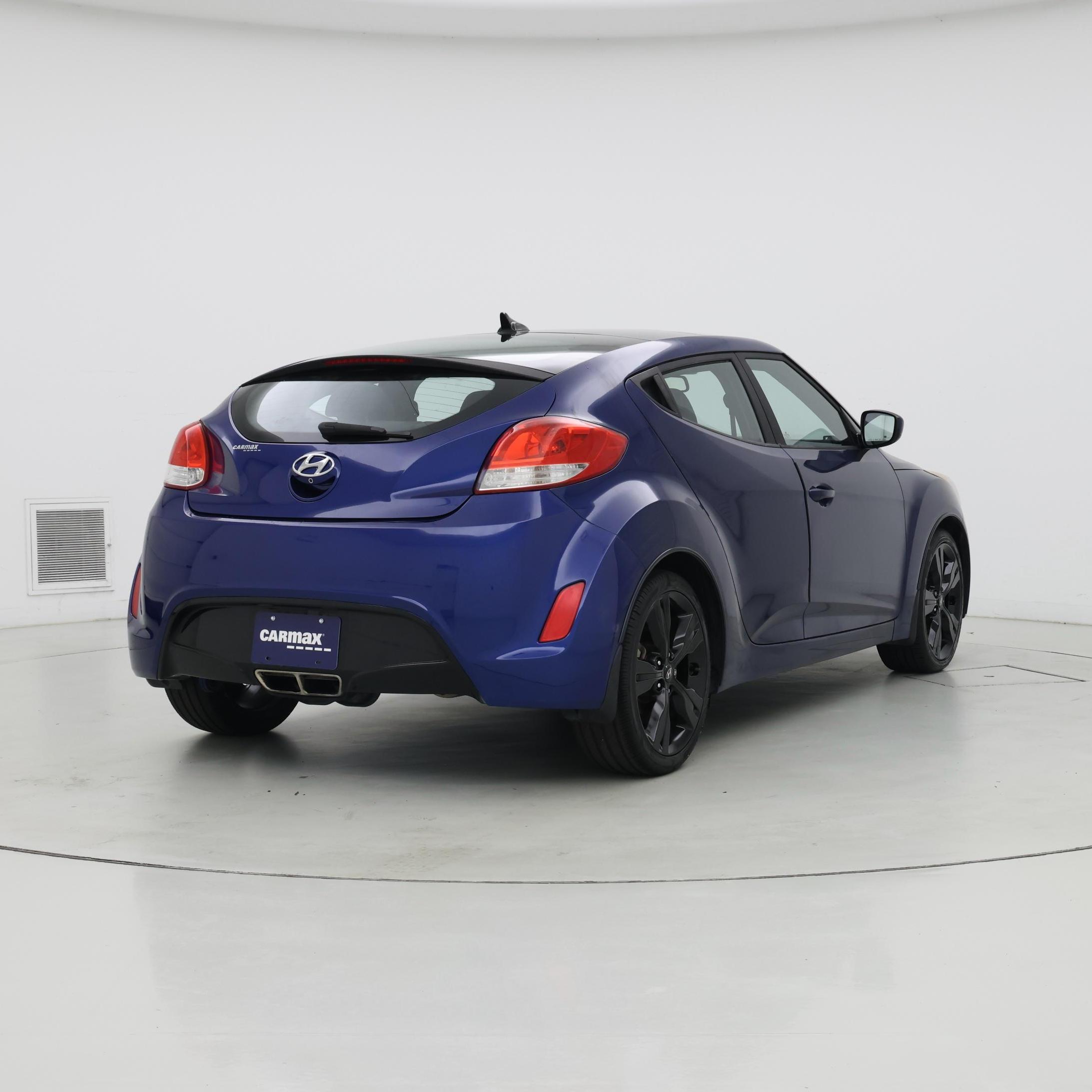 Thumbnail: 2016 Hyundai Veloster - 8