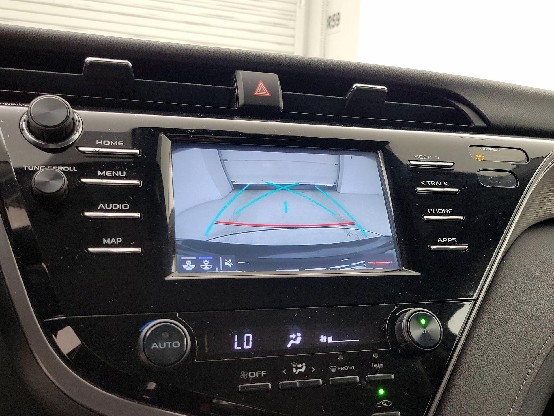 Thumbnail: 2019 Toyota Camry - 14