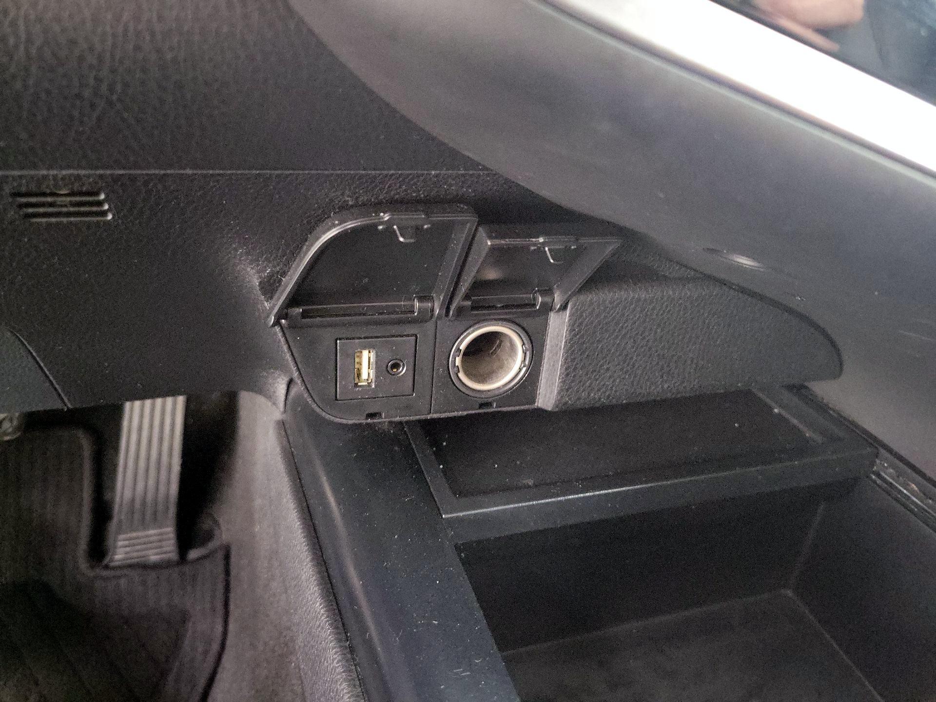Thumbnail: 2019 Toyota Camry - 18