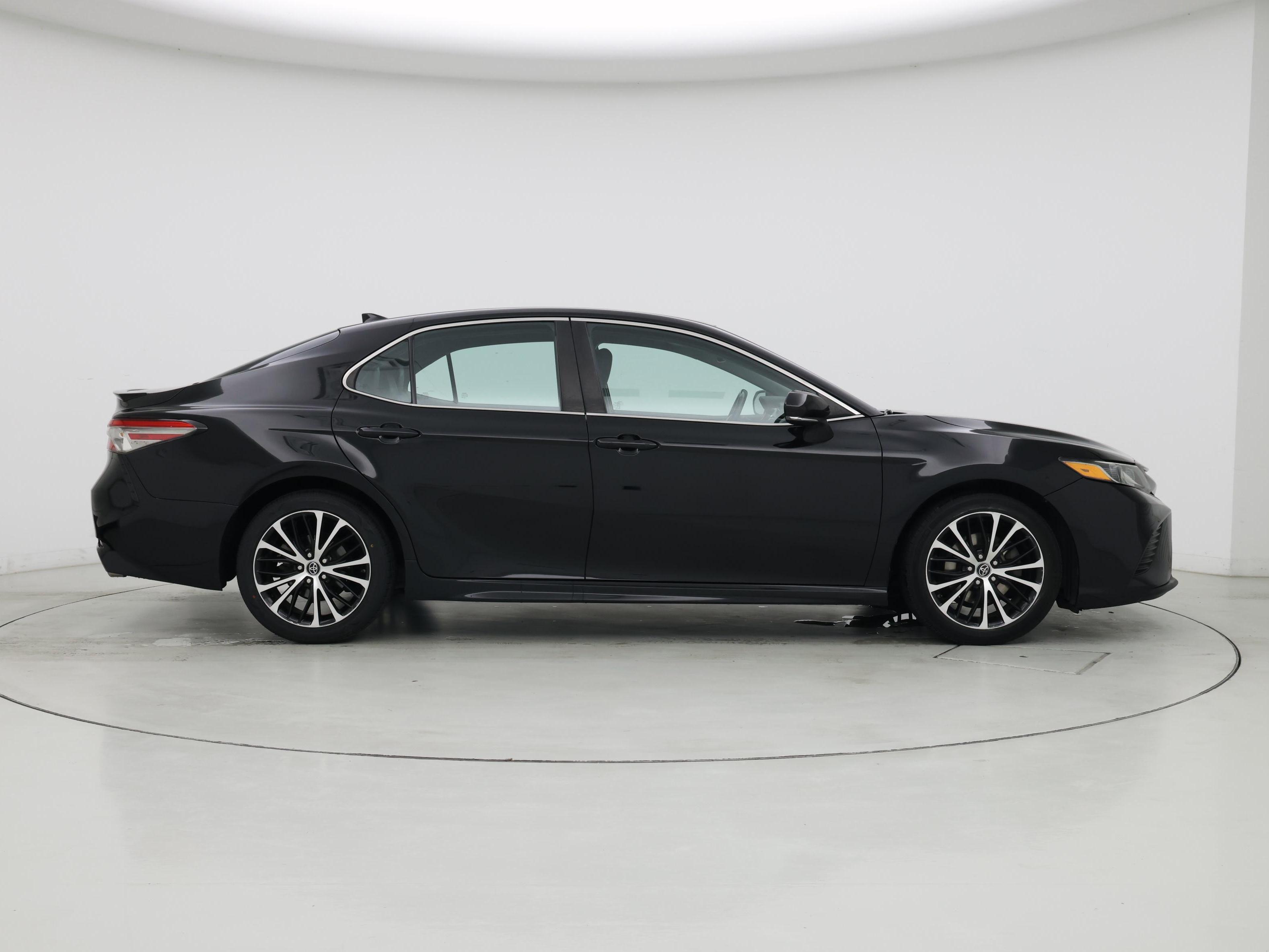 Thumbnail: 2019 Toyota Camry - 7
