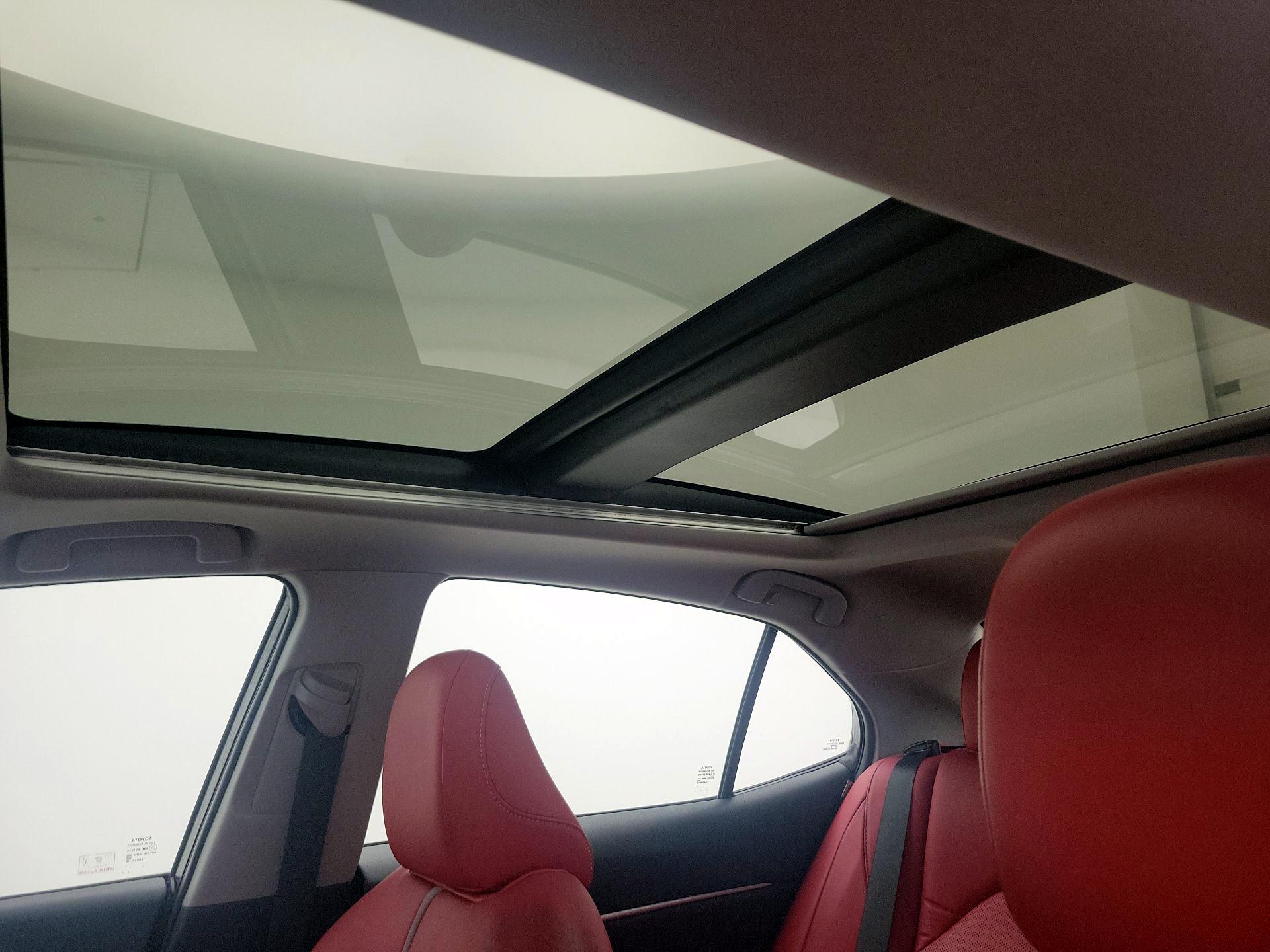 Thumbnail: 2018 Toyota Camry - 19