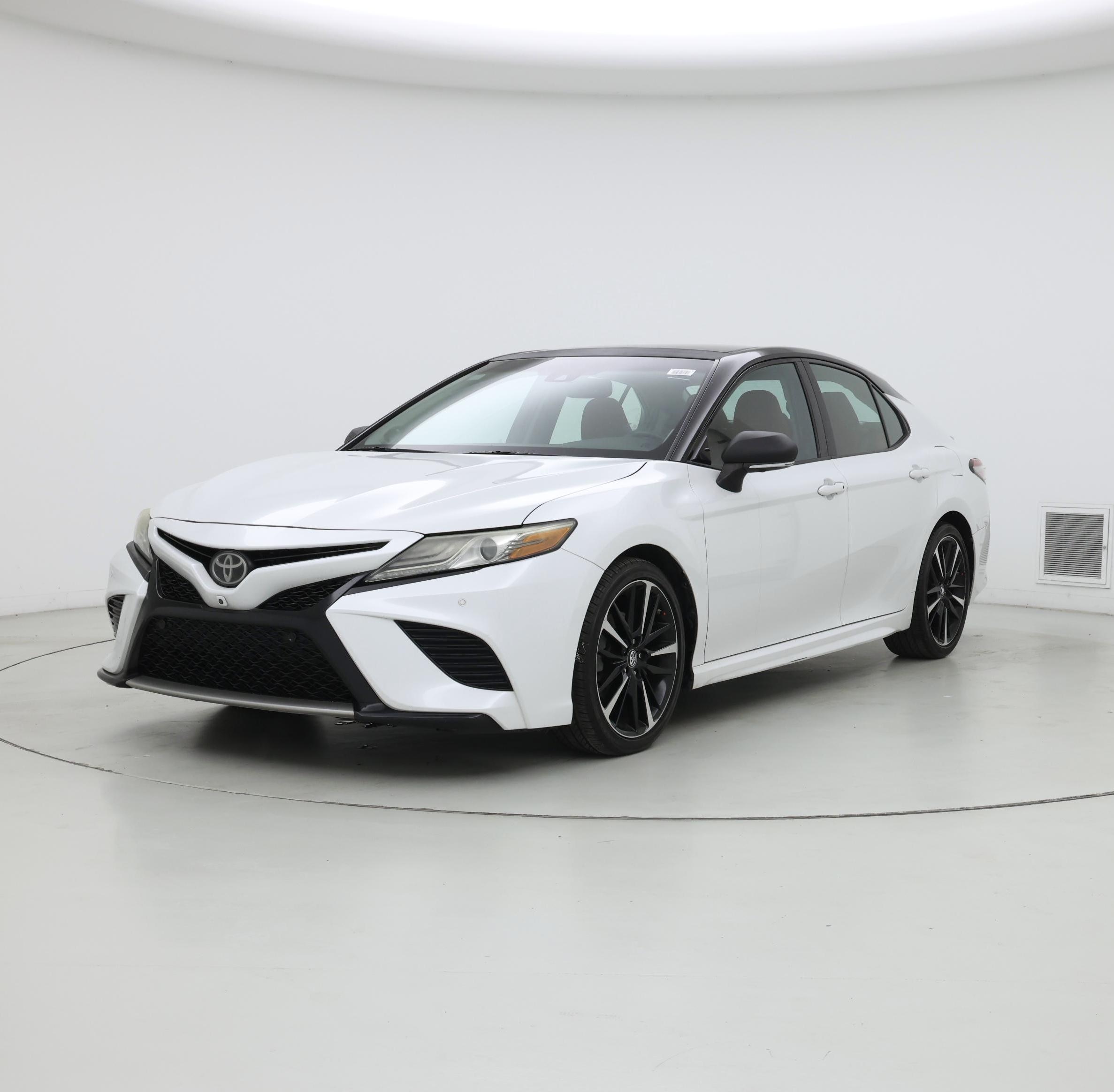 Thumbnail: 2018 Toyota Camry - 4