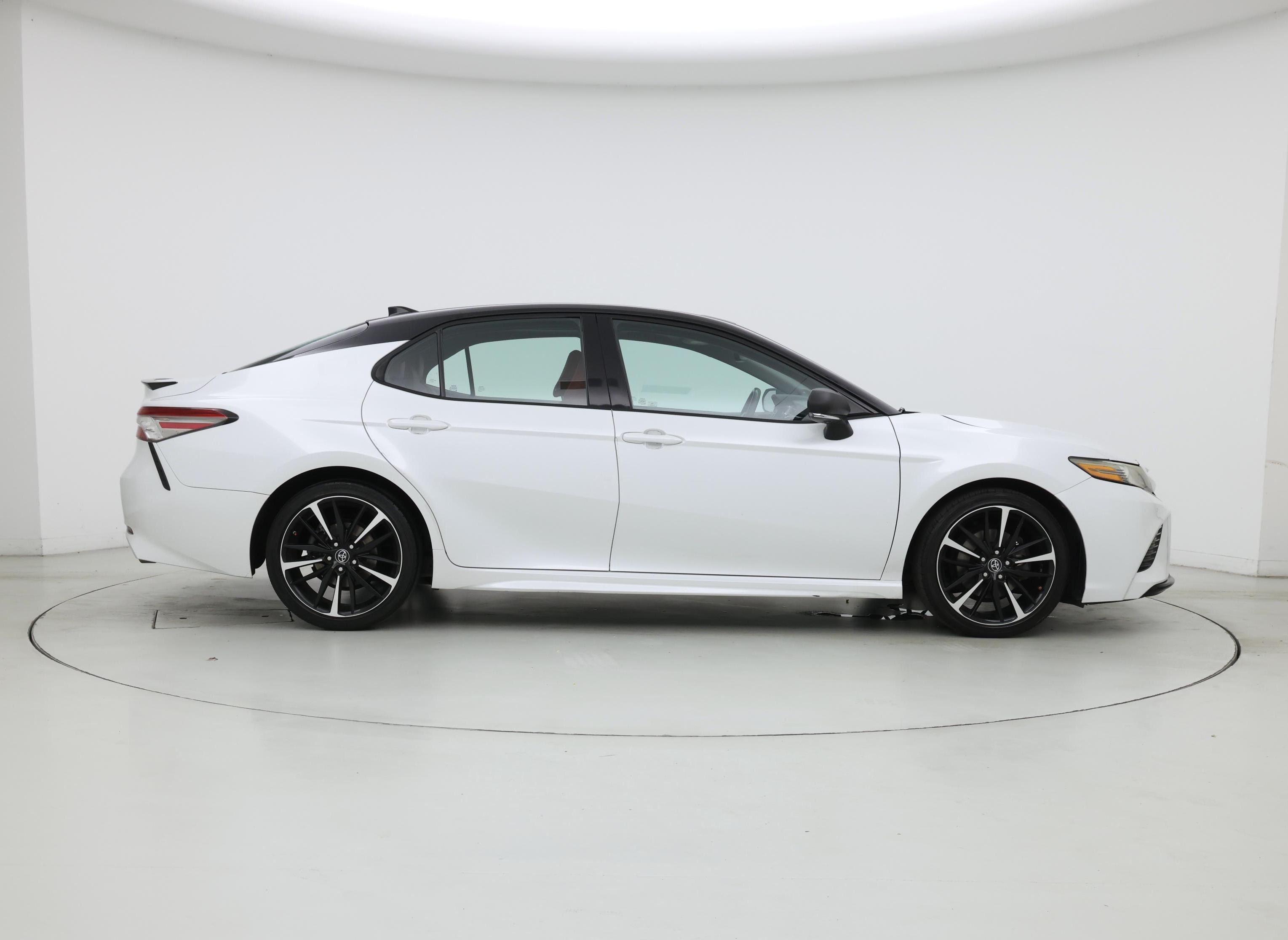 Thumbnail: 2018 Toyota Camry - 7
