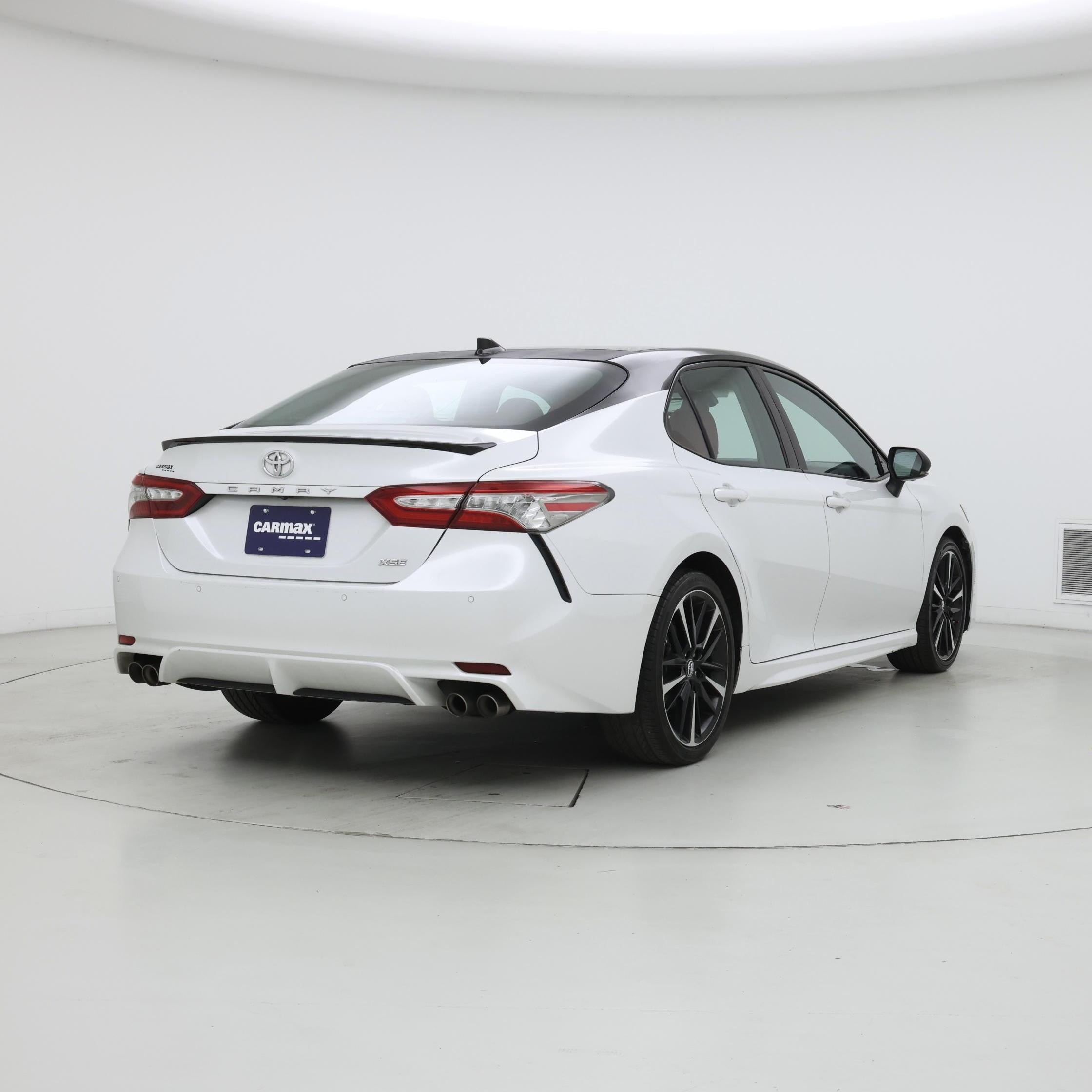 Thumbnail: 2018 Toyota Camry - 8