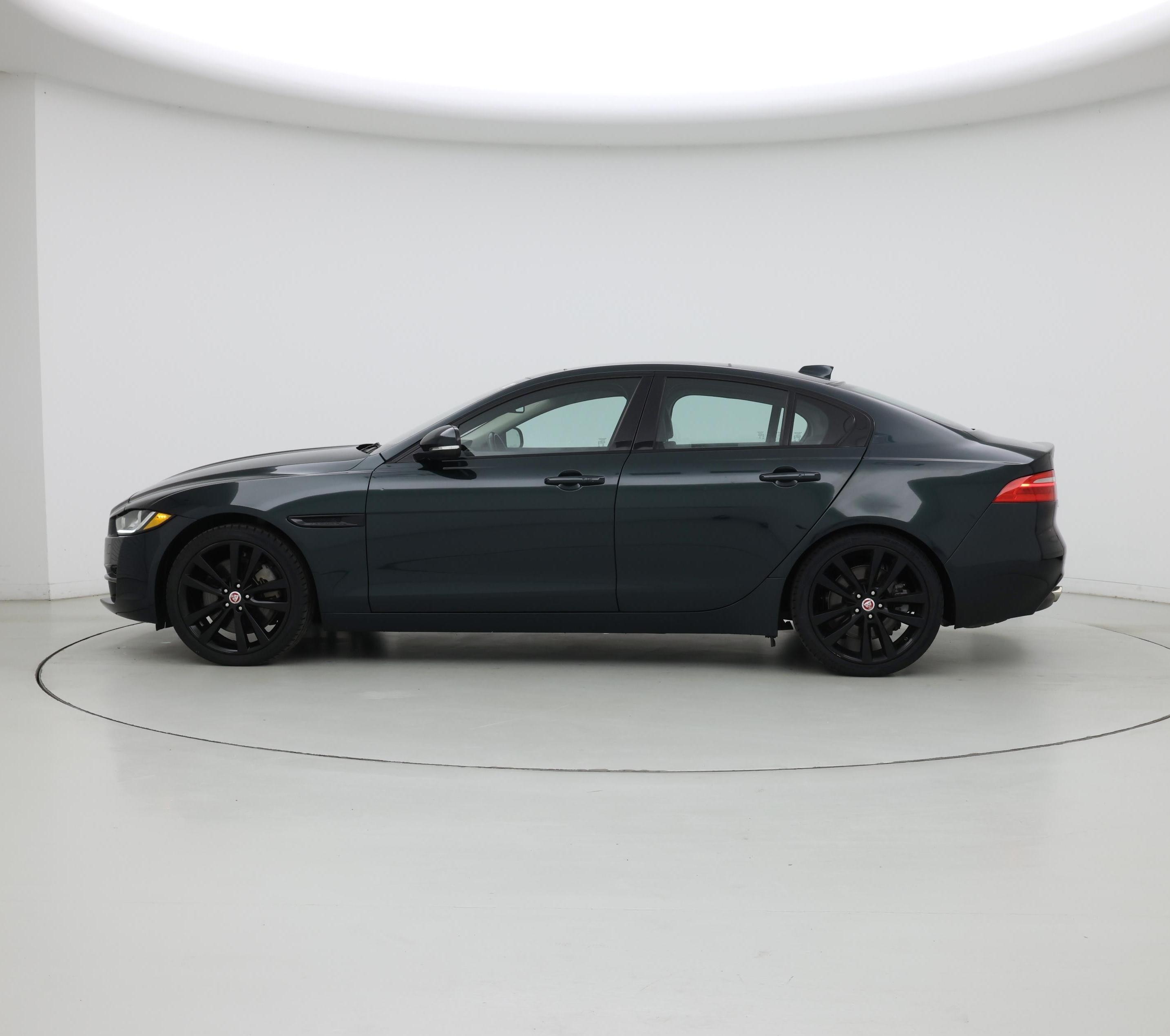 Thumbnail: 2017 Jaguar XE - 3