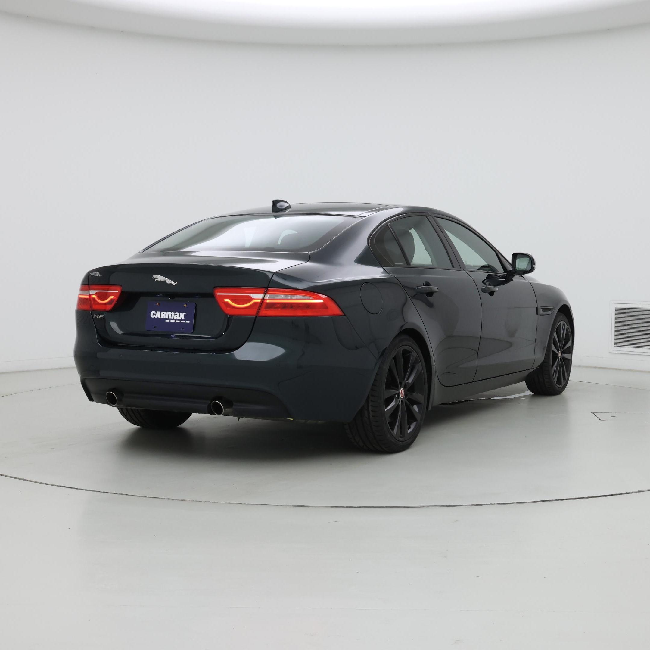 Thumbnail: 2017 Jaguar XE - 8