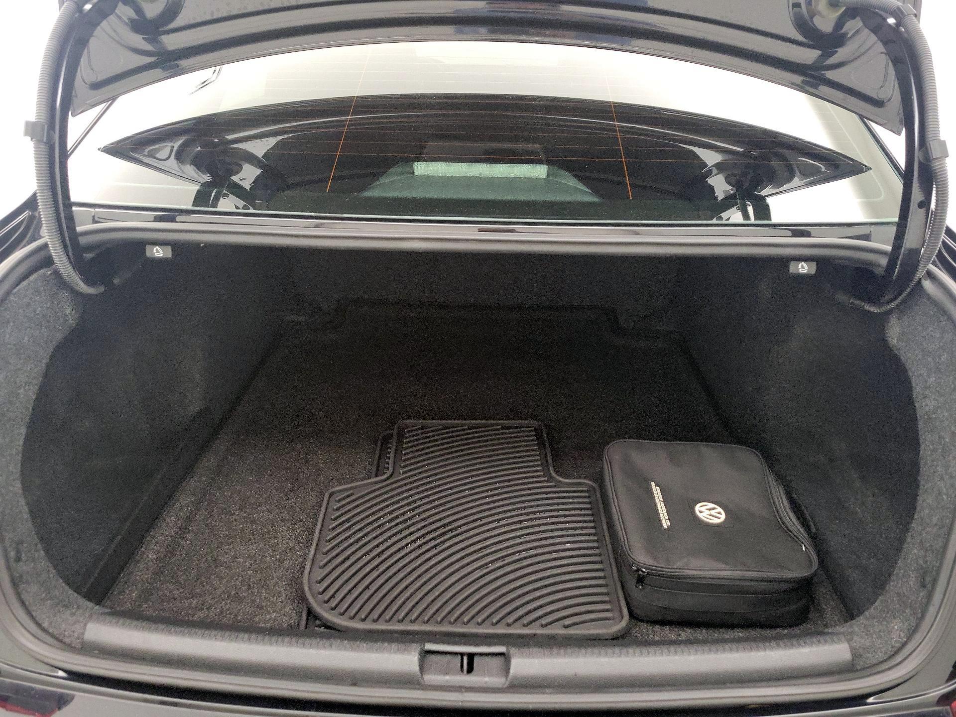 Thumbnail: 2018 Volkswagen Passat - 20