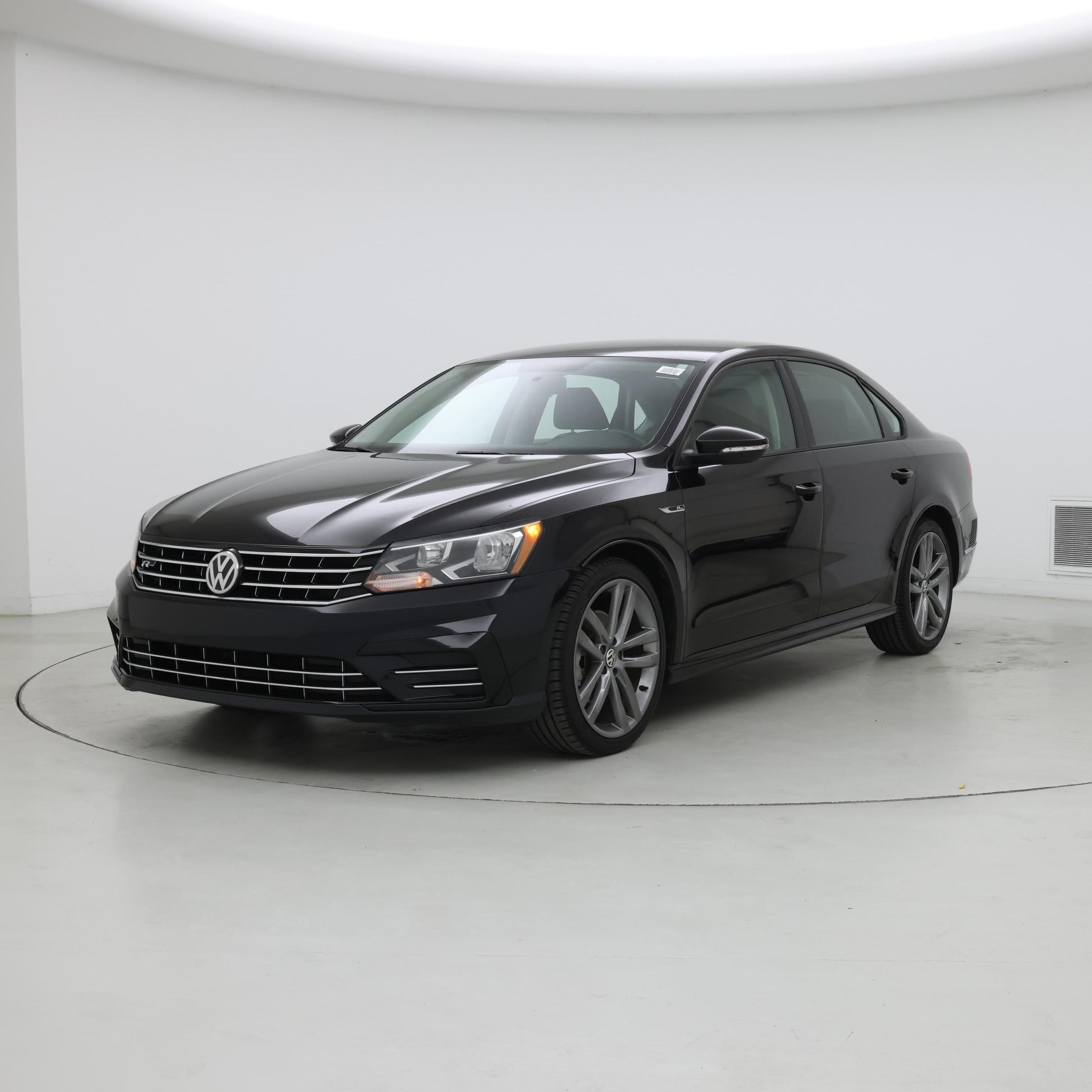 Thumbnail: 2018 Volkswagen Passat - 4
