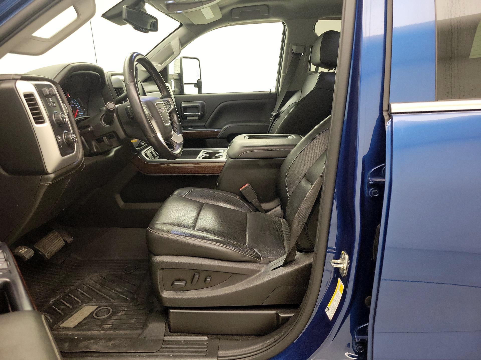Thumbnail: 2019 GMC Sierra 2500 - 11