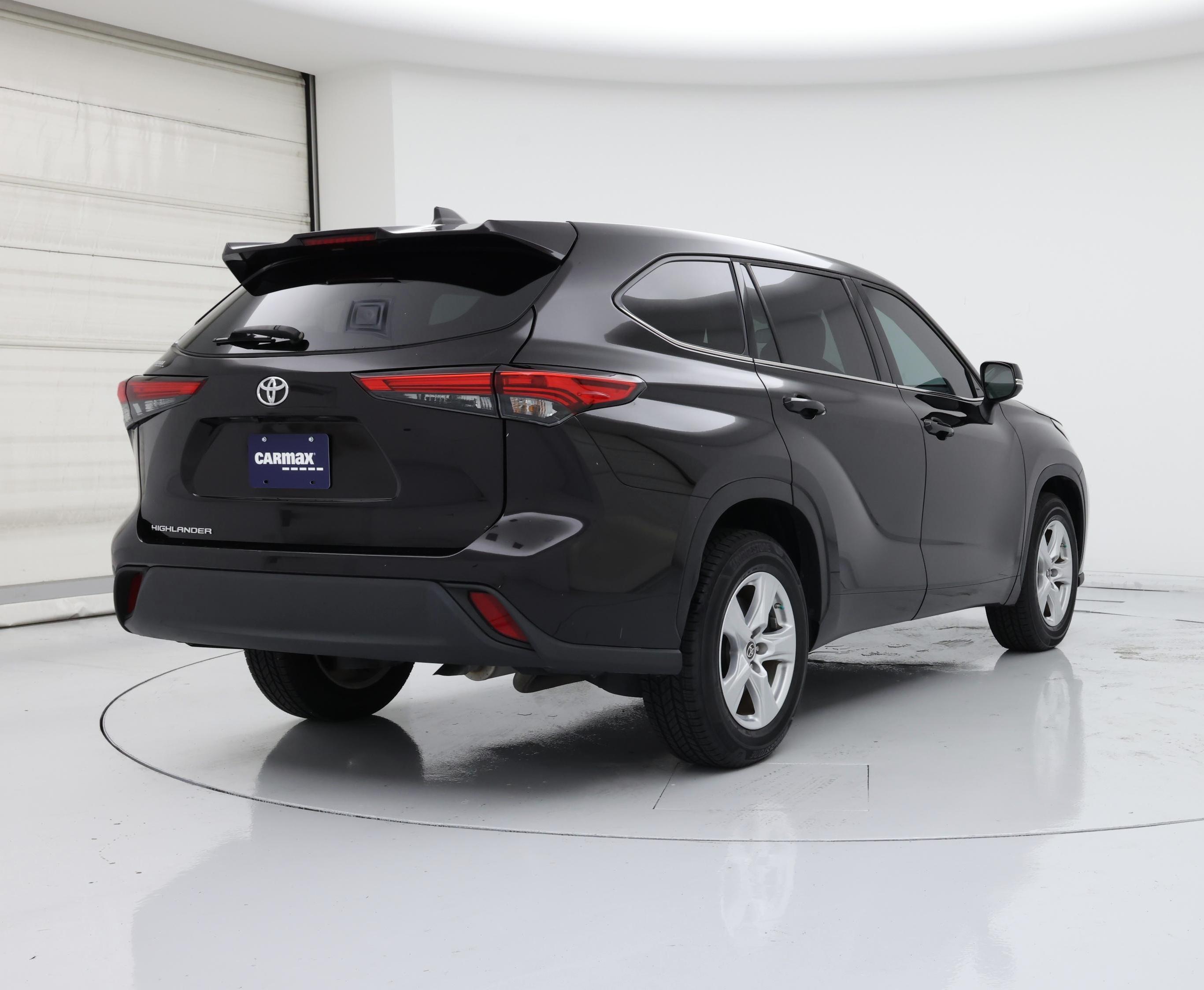 Thumbnail: 2022 Toyota Highlander - 8