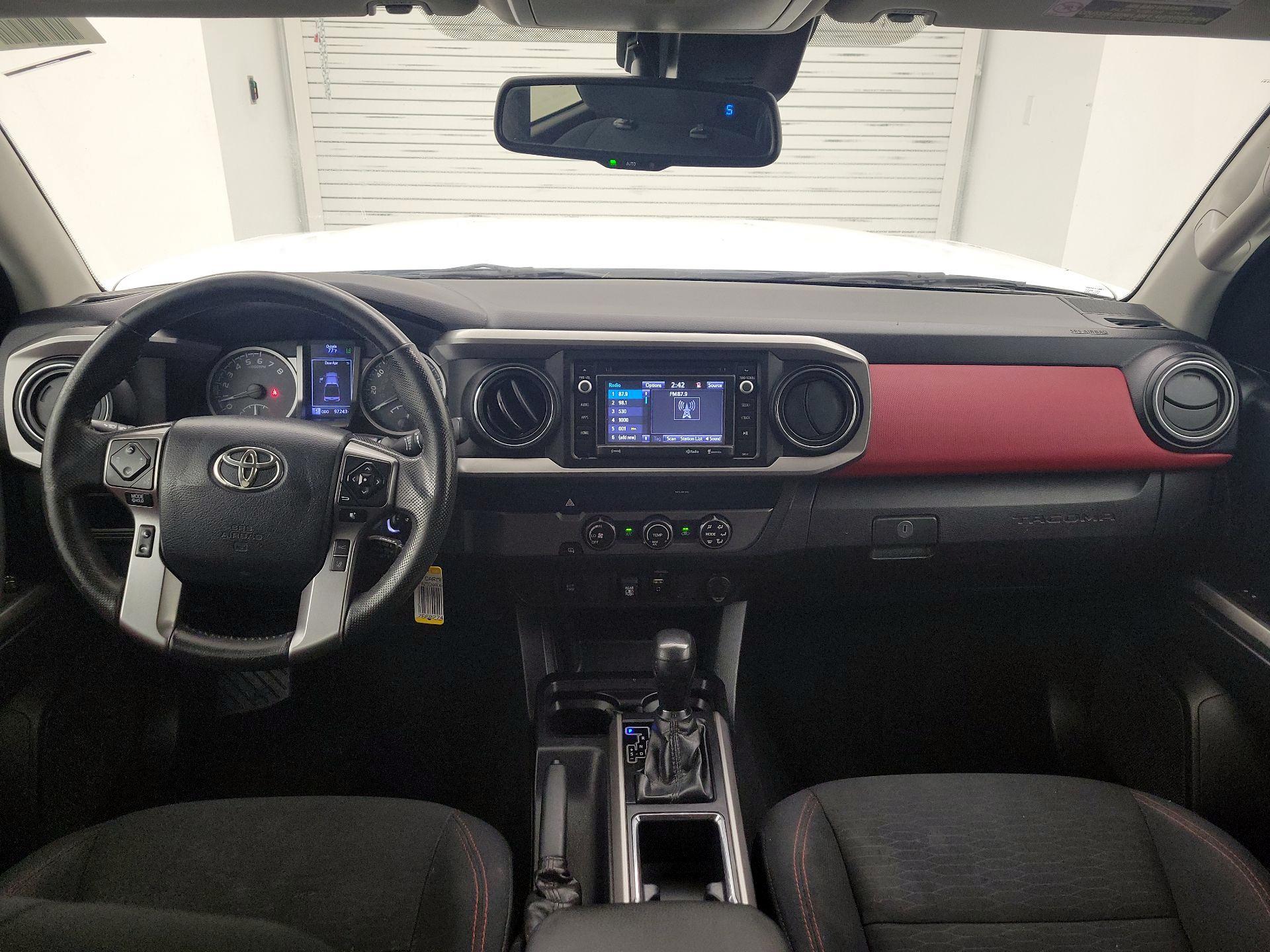 Thumbnail: 2019 Toyota Tacoma - 9