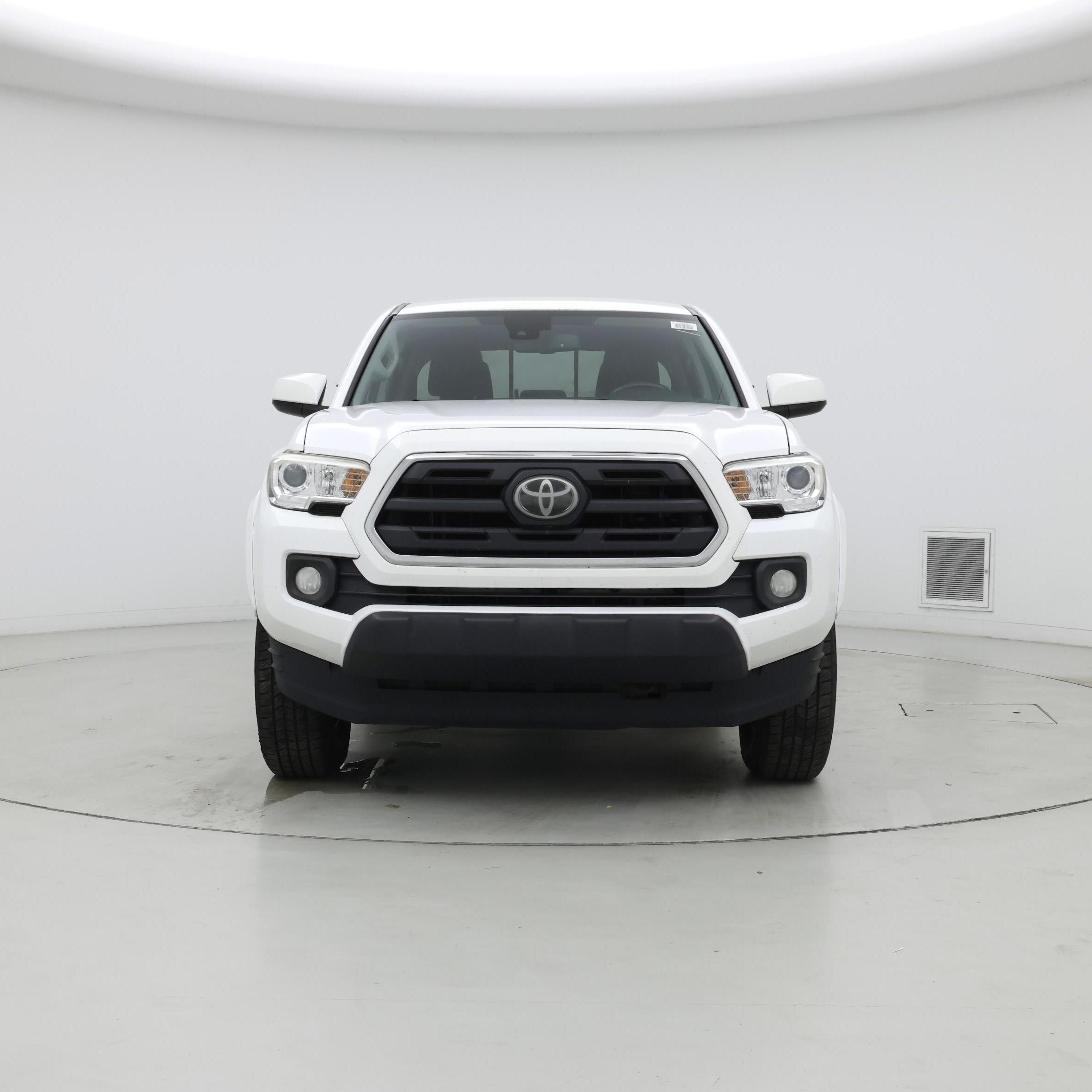 Thumbnail: 2019 Toyota Tacoma - 5