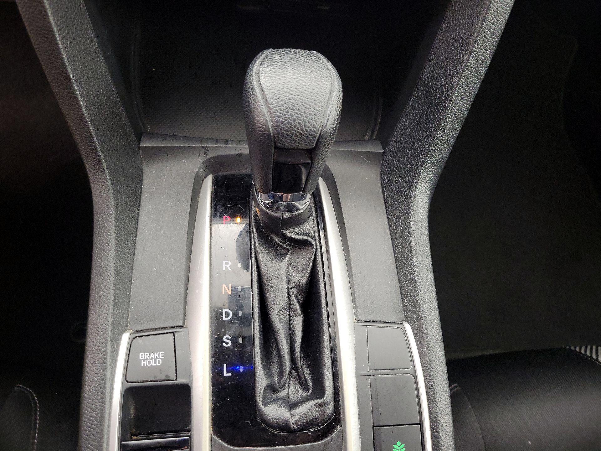 Thumbnail: 2016 Honda Civic - 17