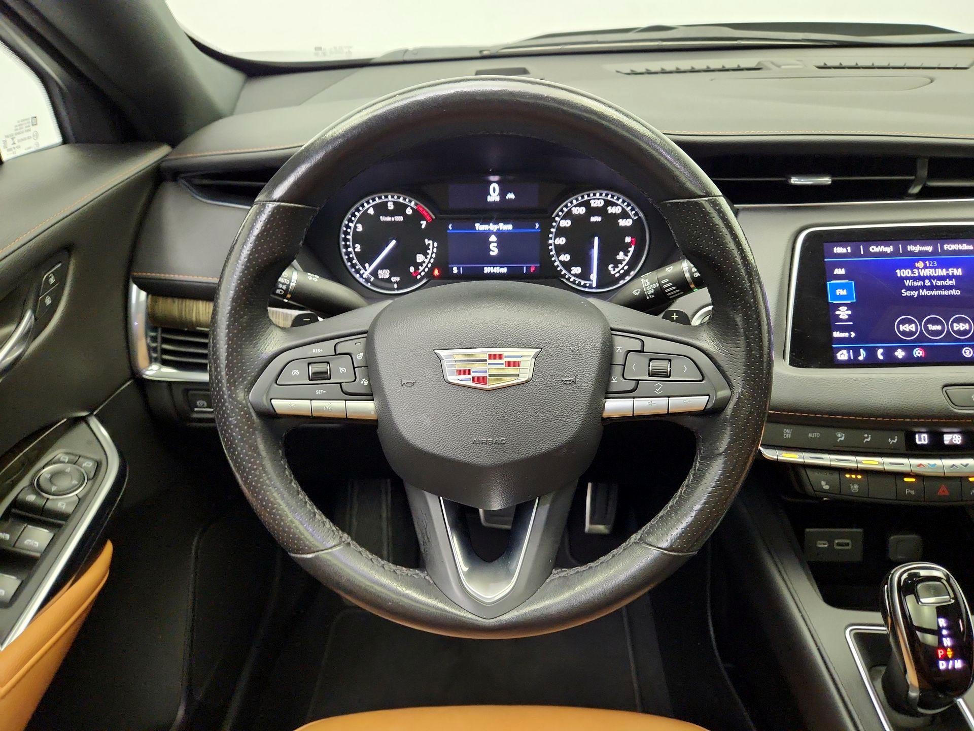 Thumbnail: 2021 Cadillac XT4 - 10