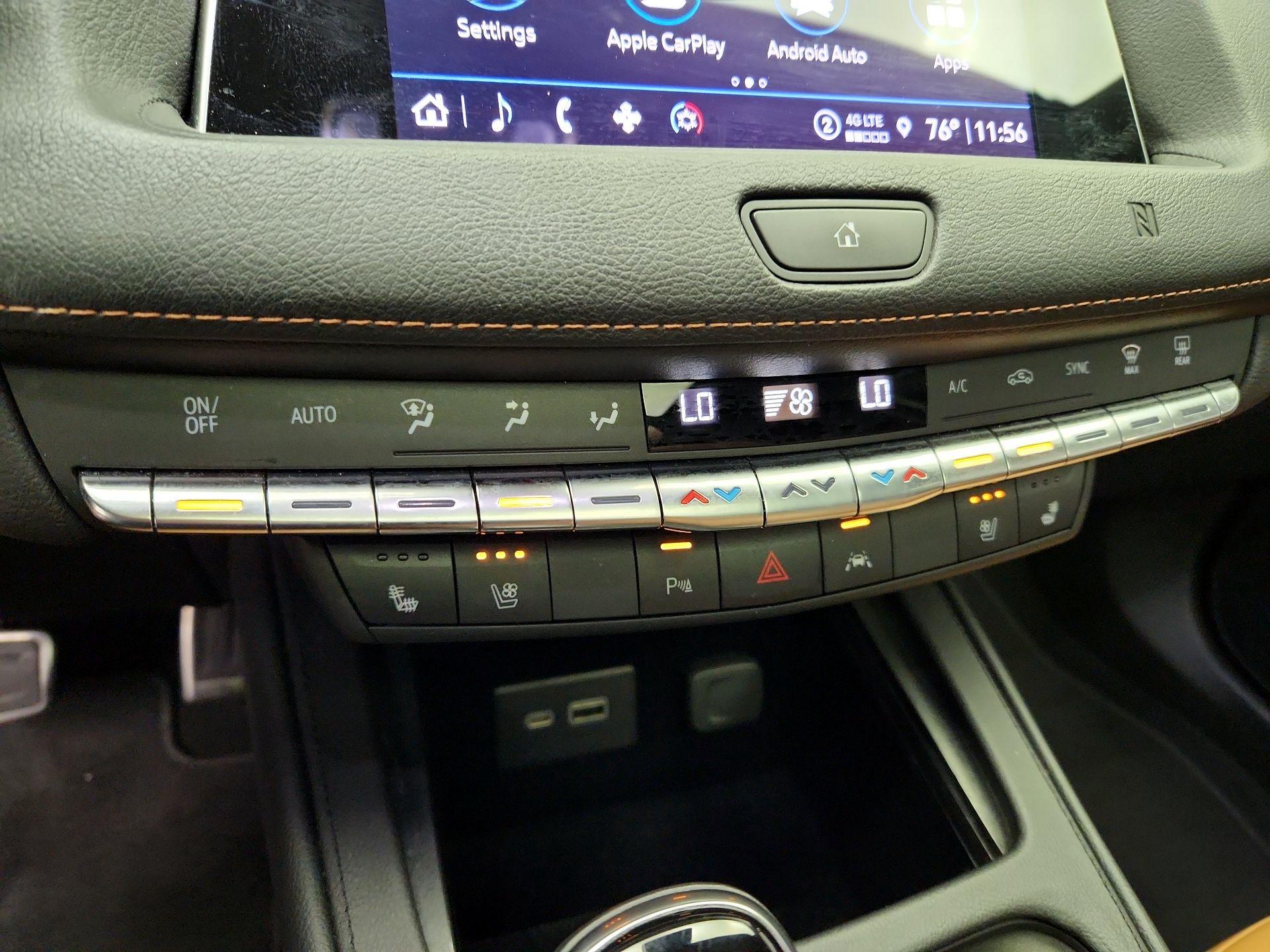 Thumbnail: 2021 Cadillac XT4 - 16