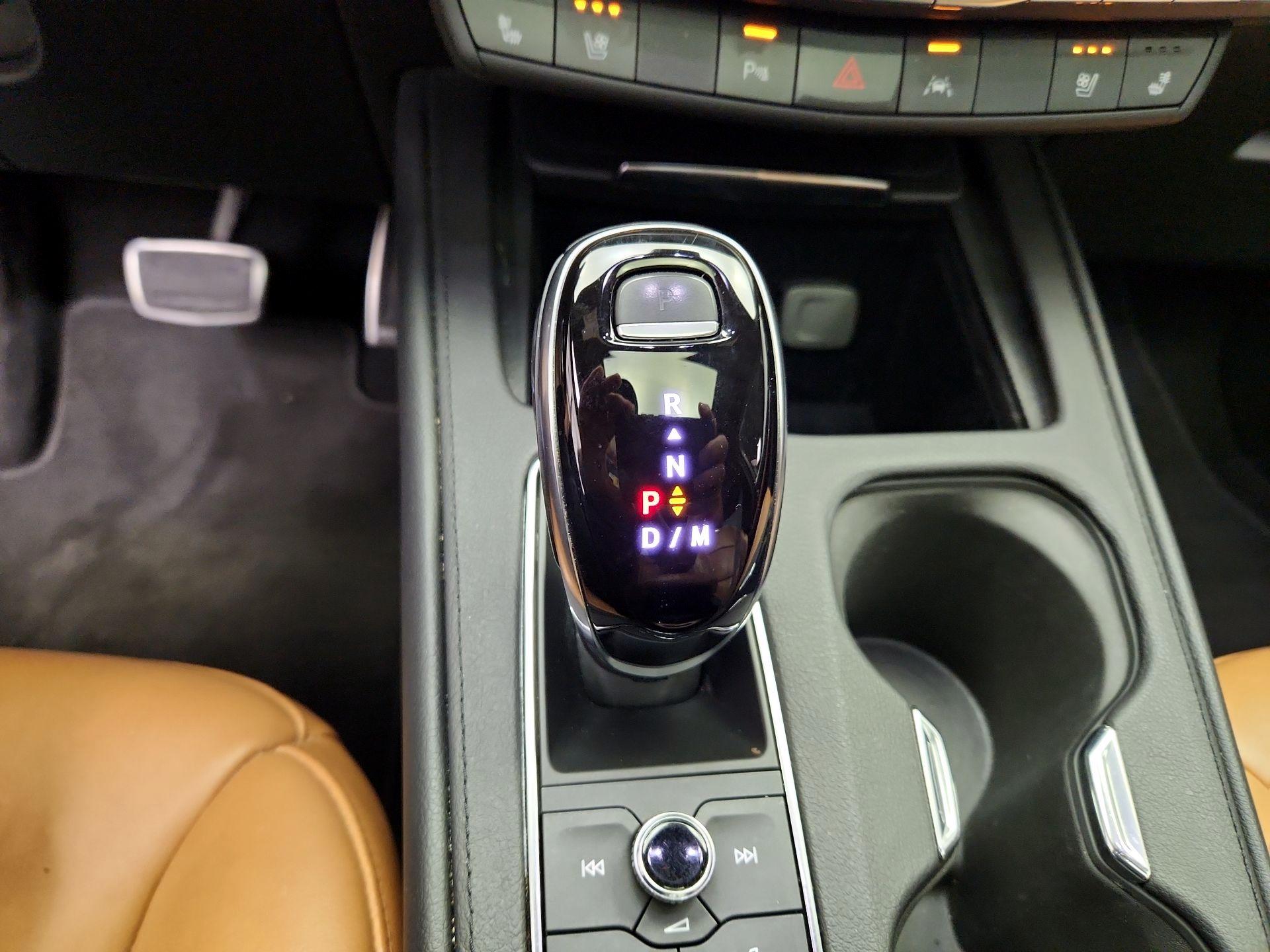 Thumbnail: 2021 Cadillac XT4 - 17