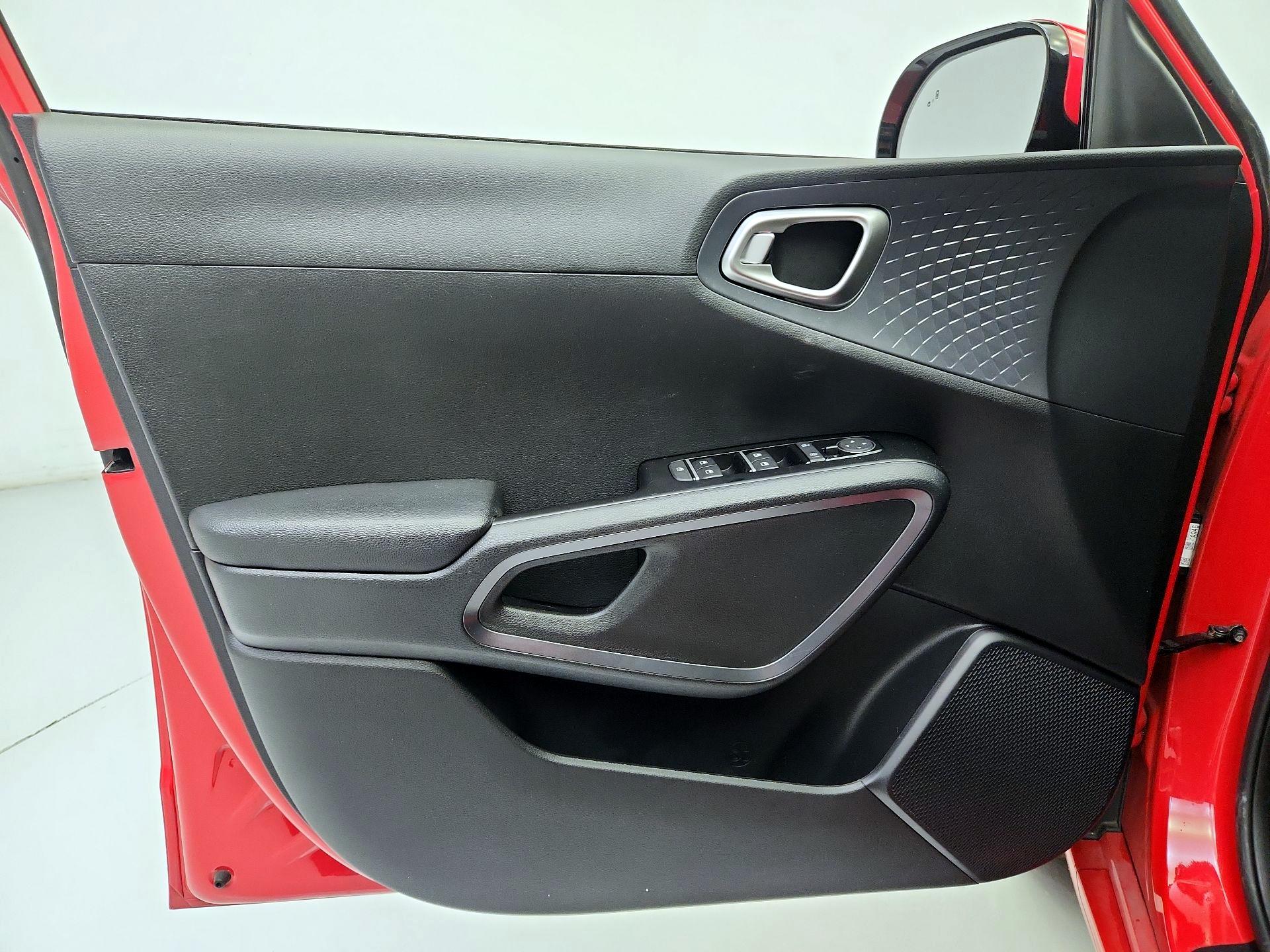 Thumbnail: 2021 Kia Soul - 12