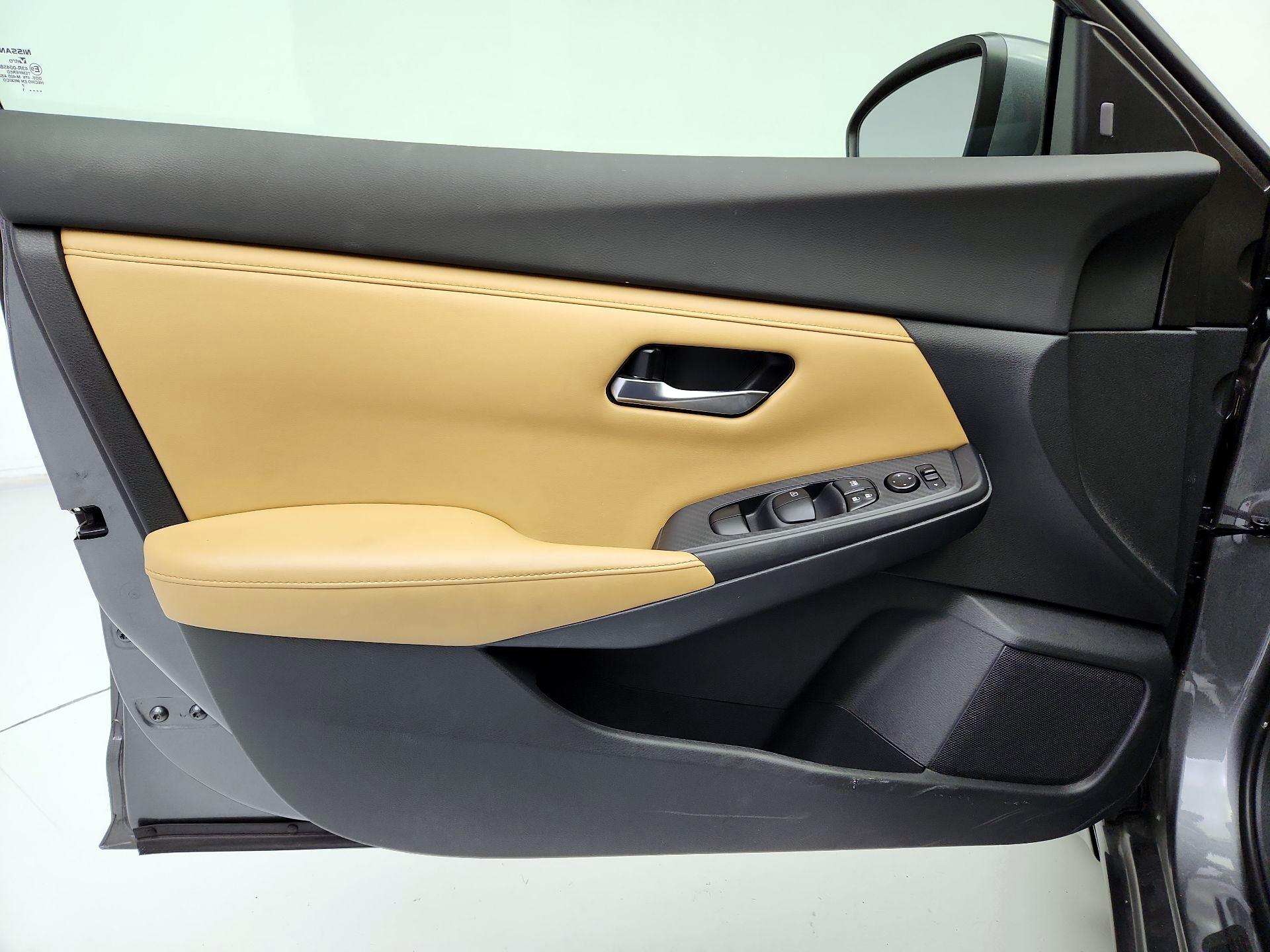 Thumbnail: 2021 Nissan Sentra - 12