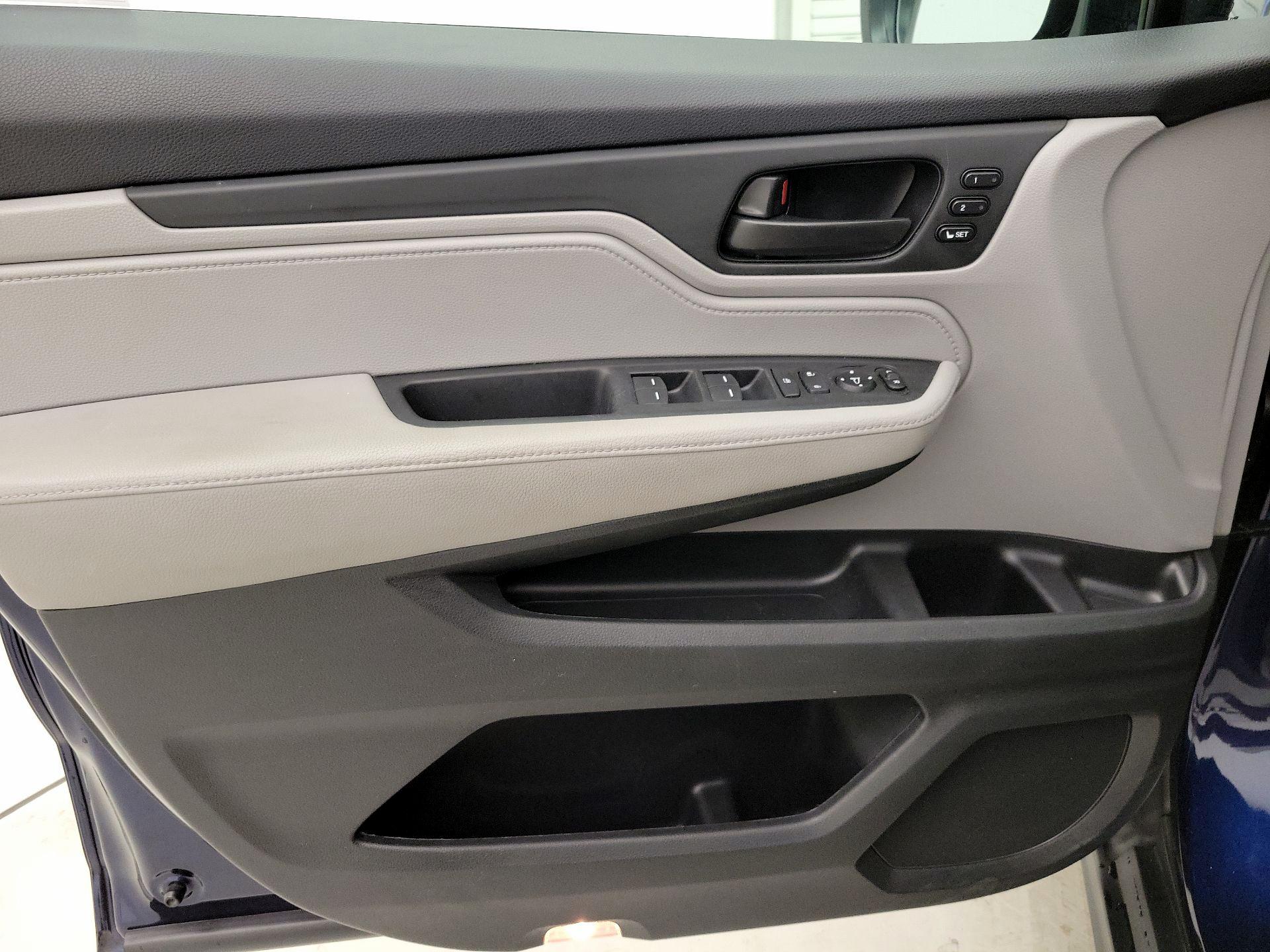 Thumbnail: 2021 Honda Odyssey - 12